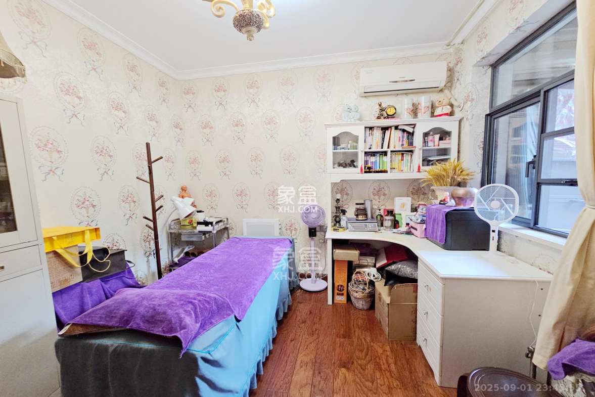 中隆国际御玺 4室2厅2卫 235.5万 中隆国际御玺 4室2厅2卫 235.5万卧室