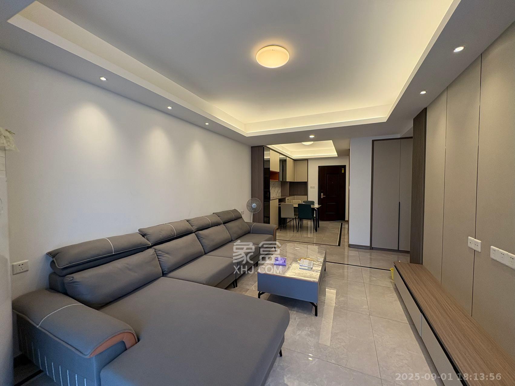 映客龙湖璟翠公馆（映客龙湖璟翠中心）  3室2厅2卫    3300.0元/月室内图