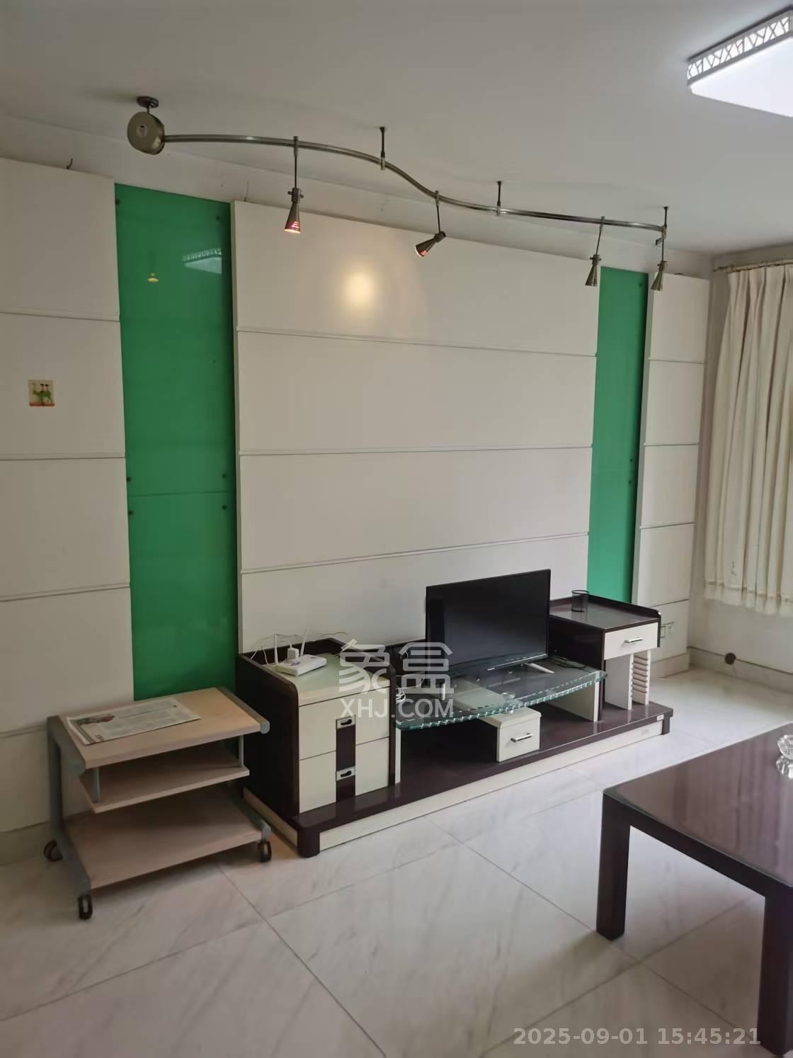 佳园星城 3室2厅1卫 1600.0元/月 佳园星城 3室2厅1卫 1600.0元/月室内图