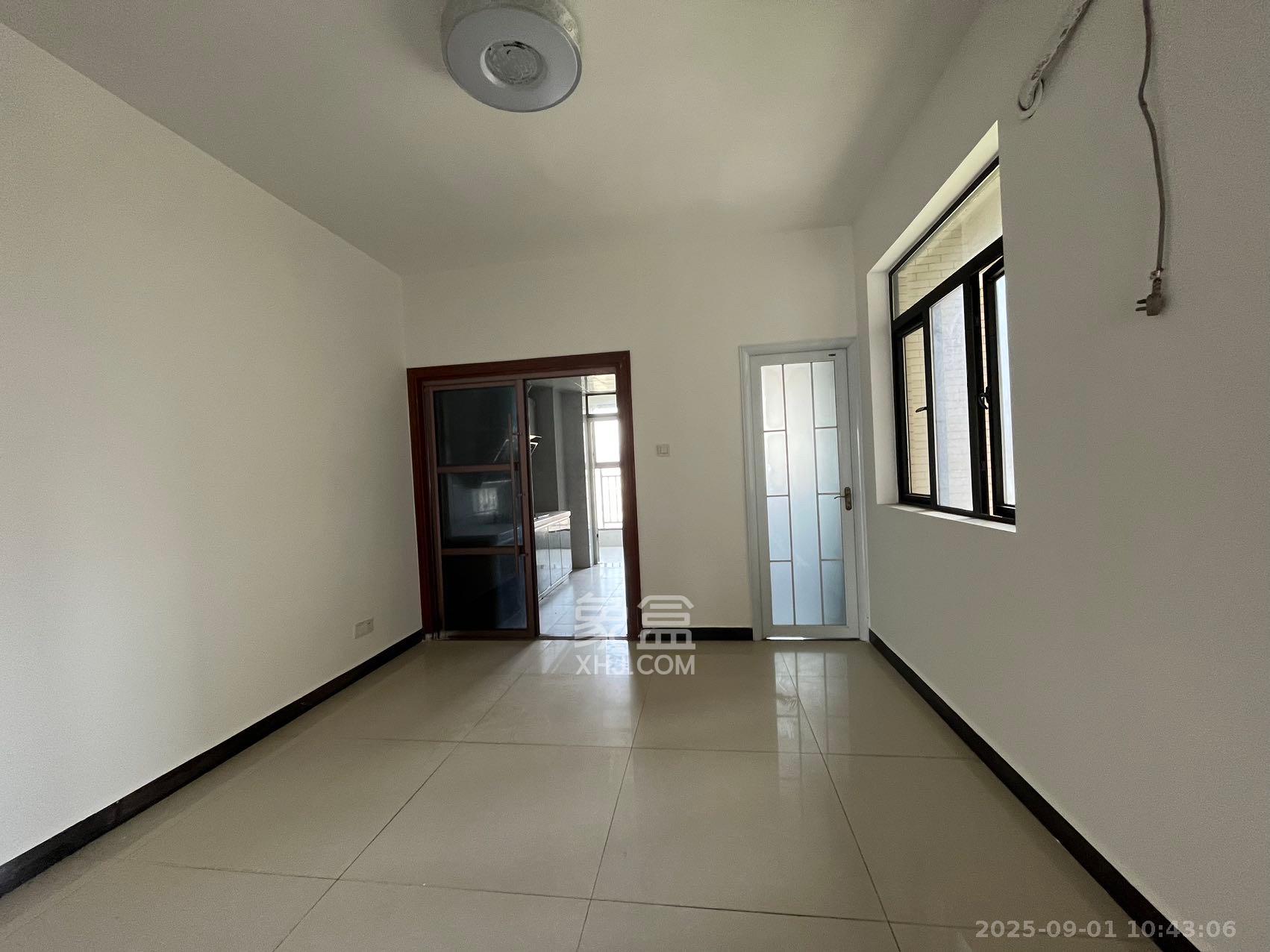 96301部队小区  4室2厅2卫    2600.0元/月 96301部队小区  4室2厅2卫    2600.0元/月室内图