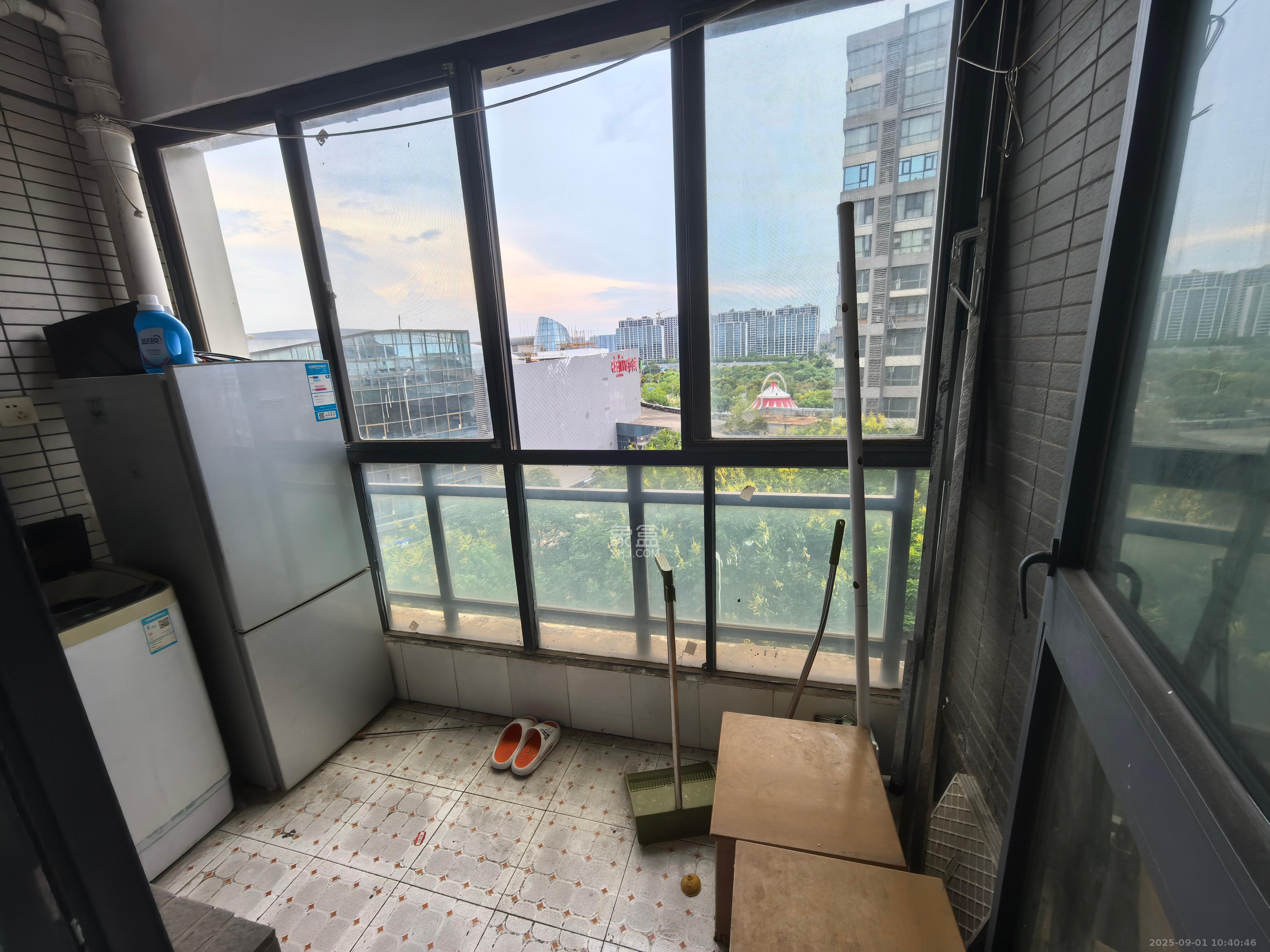 中信城市广场(中信新城一期)  1室1厅1卫    1100.0元/月 中信城市广场(中信新城一期)  1室1厅1卫    1100.0元/月室内图