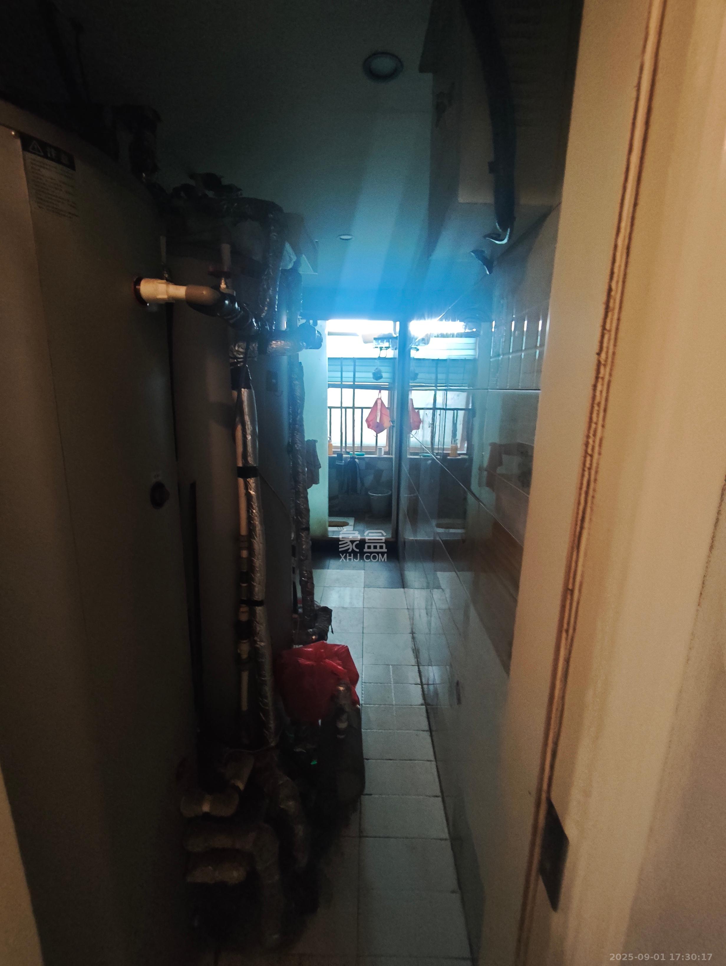 联合商厦  9室0厅9卫    7500.0元/月 联合商厦  9室0厅9卫    7500.0元/月室内图