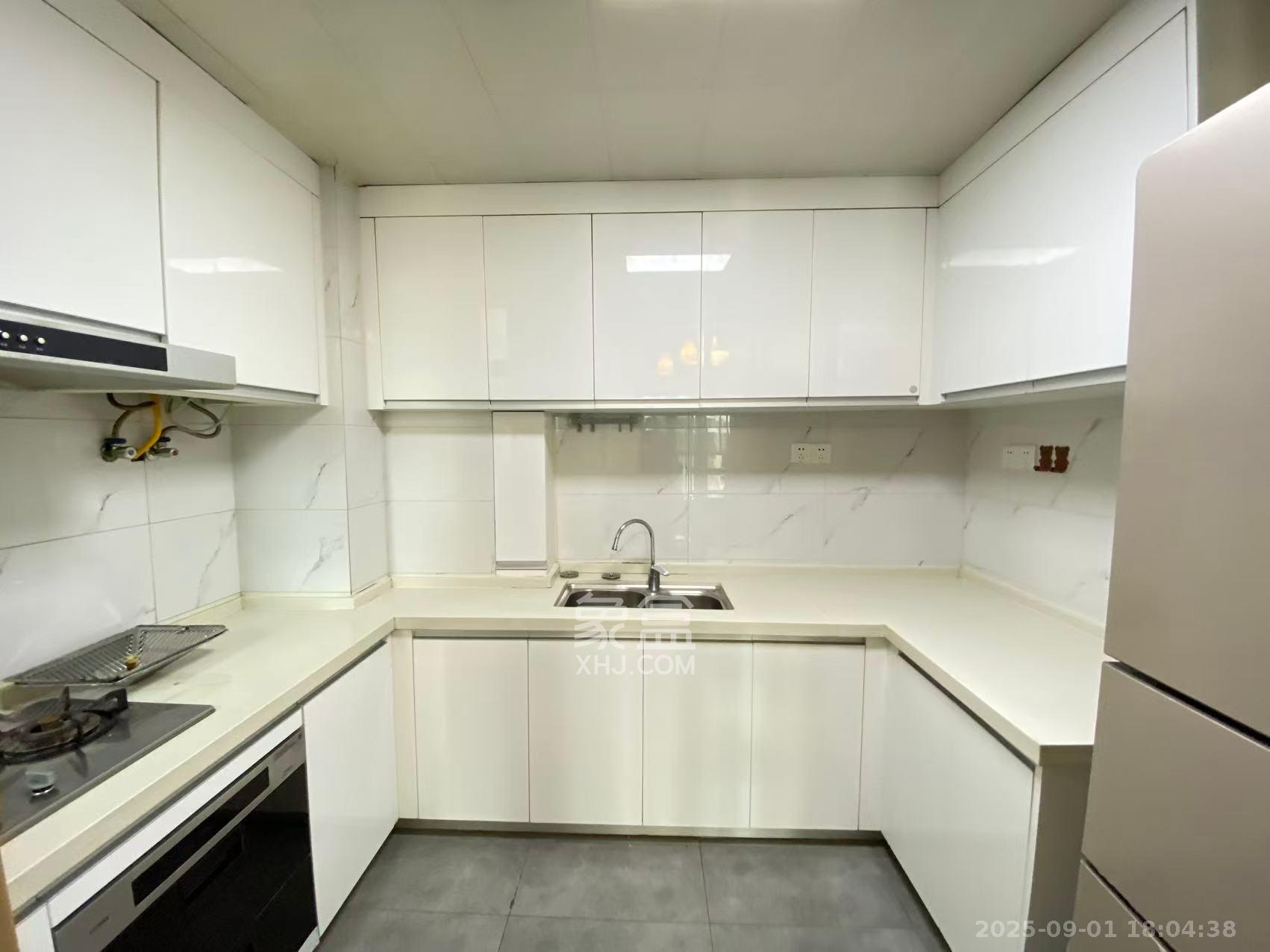 恒伟湘江时代 3室2厅1卫 3200.0元/月 恒伟湘江时代 3室2厅1卫 3200.0元/月室内图