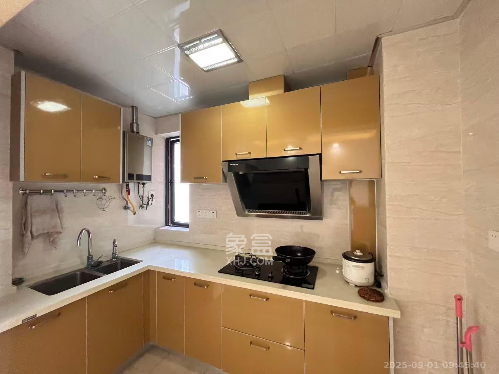 盛地尊域  3室2厅2卫    2400.0元/月 盛地尊域  3室2厅2卫    2400.0元/月室内图