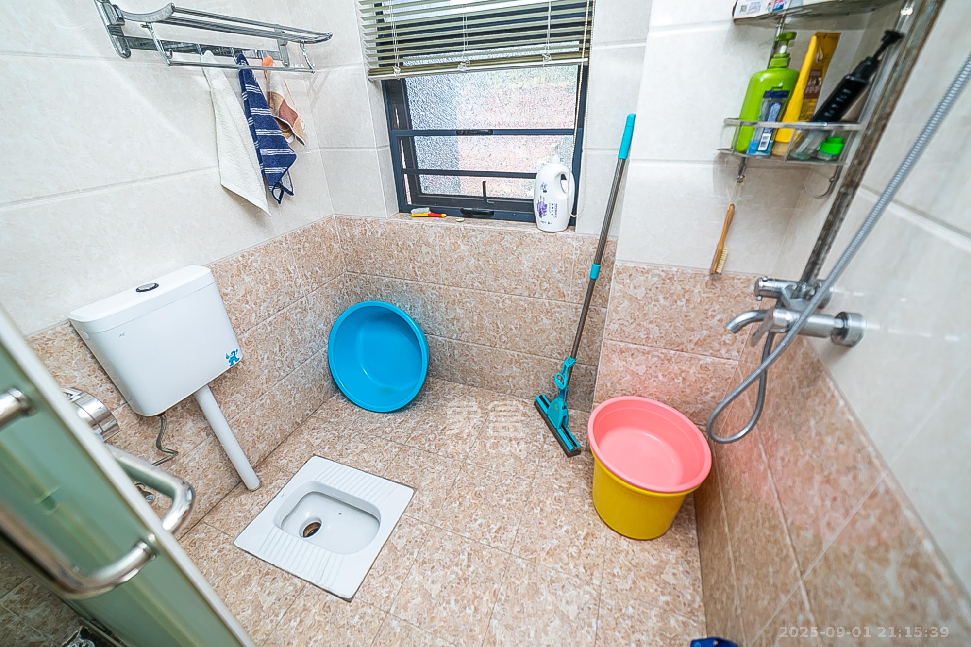 慢步江湾 4室2厅2卫 118.0万 慢步江湾 4室2厅2卫 118.0万卫生间