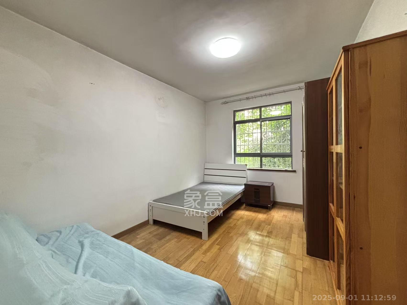 万煦园  4室2厅2卫    3200.0元/月 万煦园  4室2厅2卫    3200.0元/月室内图