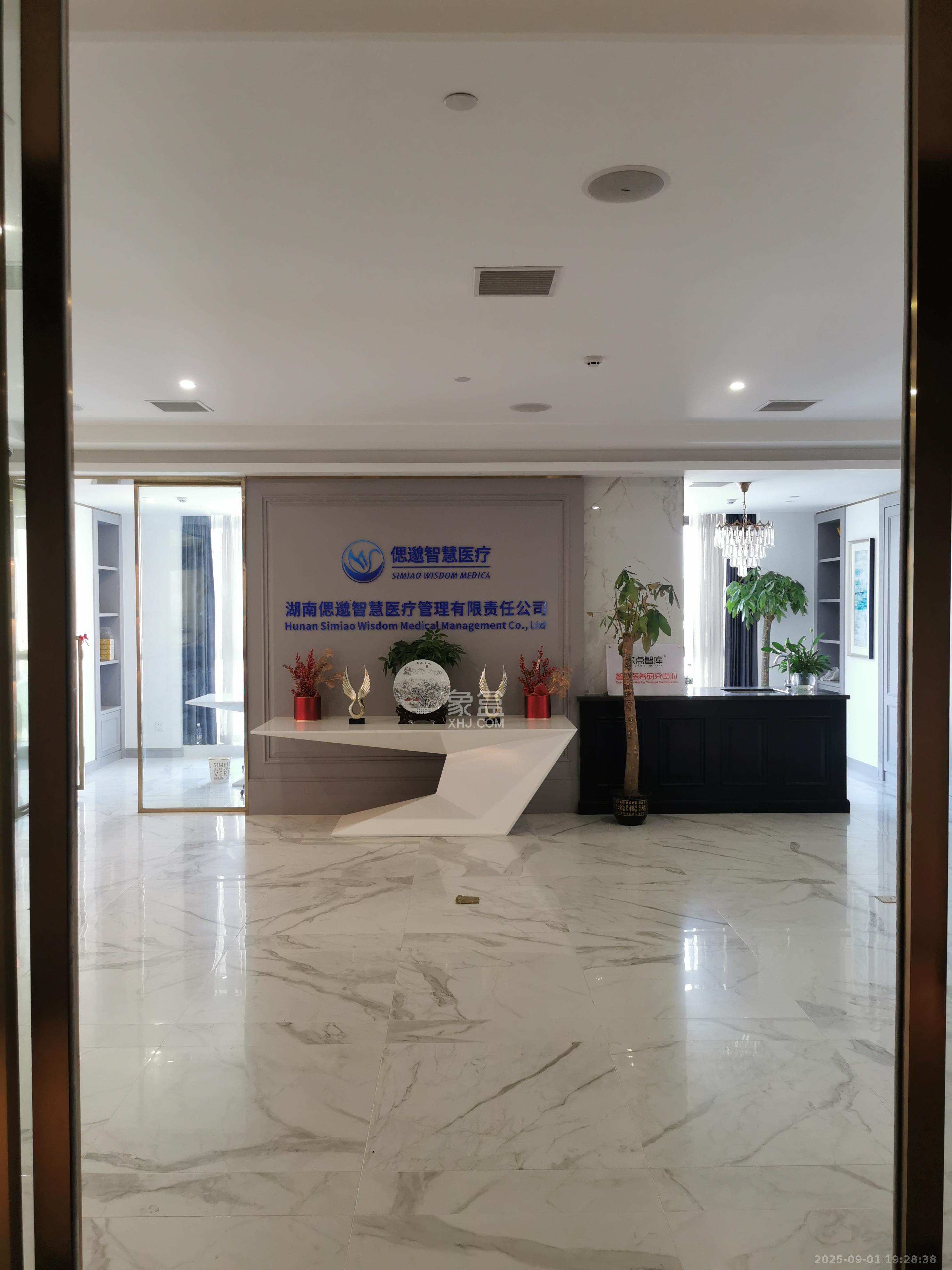 五江天街北区   318.0㎡     17000.00元/月