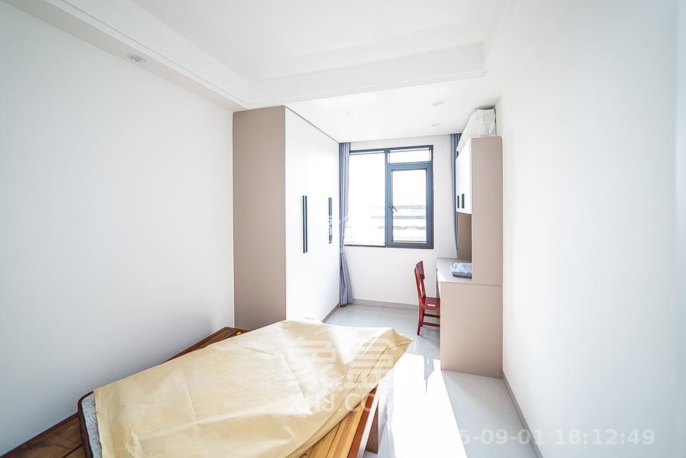 逸景苑 3室2厅2卫 2000.0元/月 逸景苑 3室2厅2卫 2000.0元/月室内图