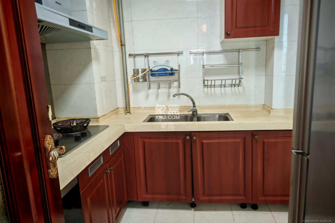 恒大华府  3室2厅1卫    2500.0元/月 恒大华府  3室2厅1卫    2500.0元/月室内图