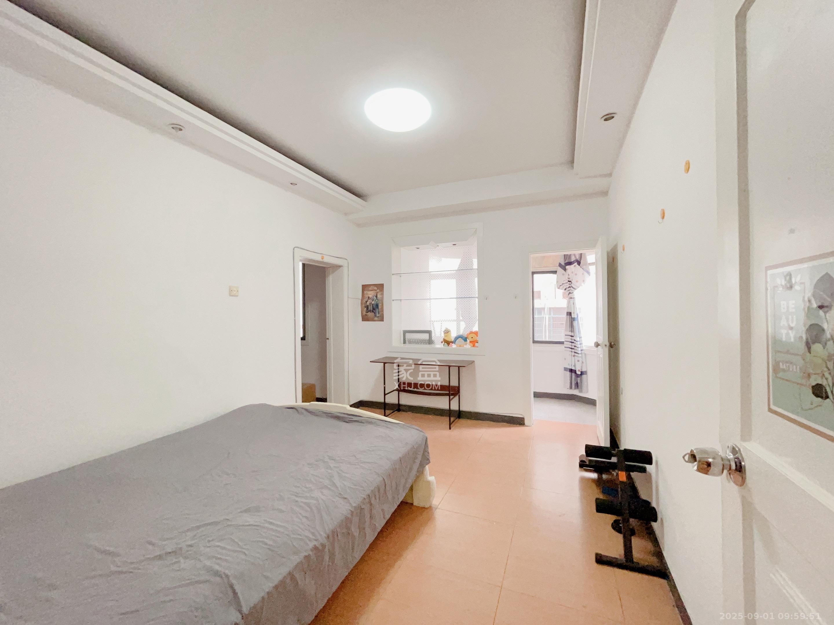 省体委冠军楼 3室2厅1卫 2600.0元/月 省体委冠军楼 3室2厅1卫 2600.0元/月室内图