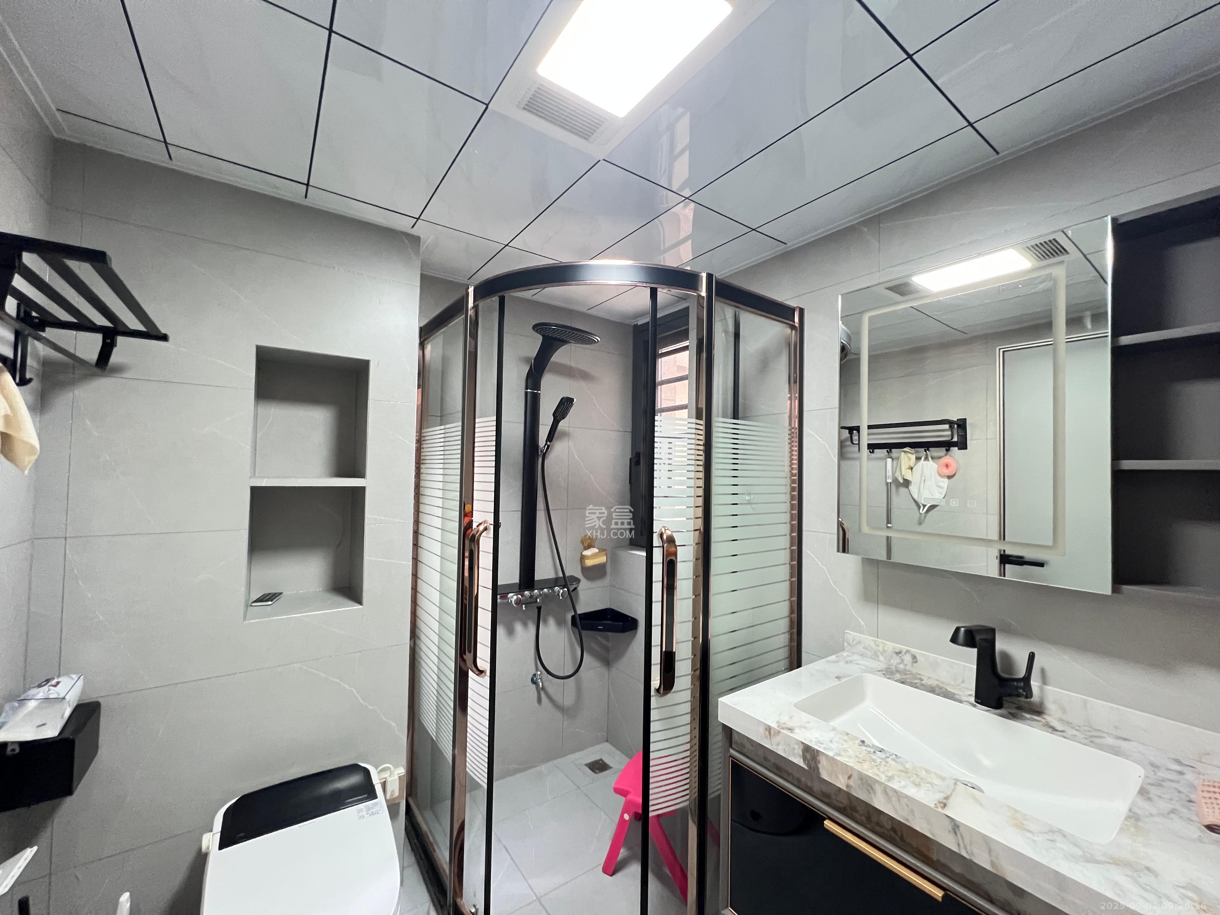 嘉雨东苑 2室1厅2卫 3600.0元/月 嘉雨东苑 2室1厅2卫 3600.0元/月室内图