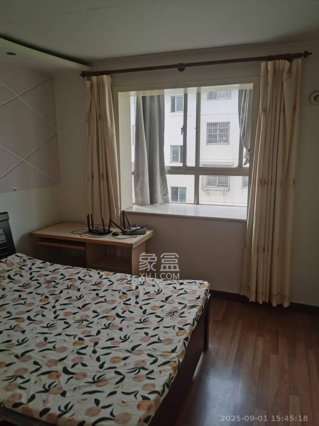 佳园星城 3室2厅1卫 1600.0元/月 佳园星城 3室2厅1卫 1600.0元/月室内图