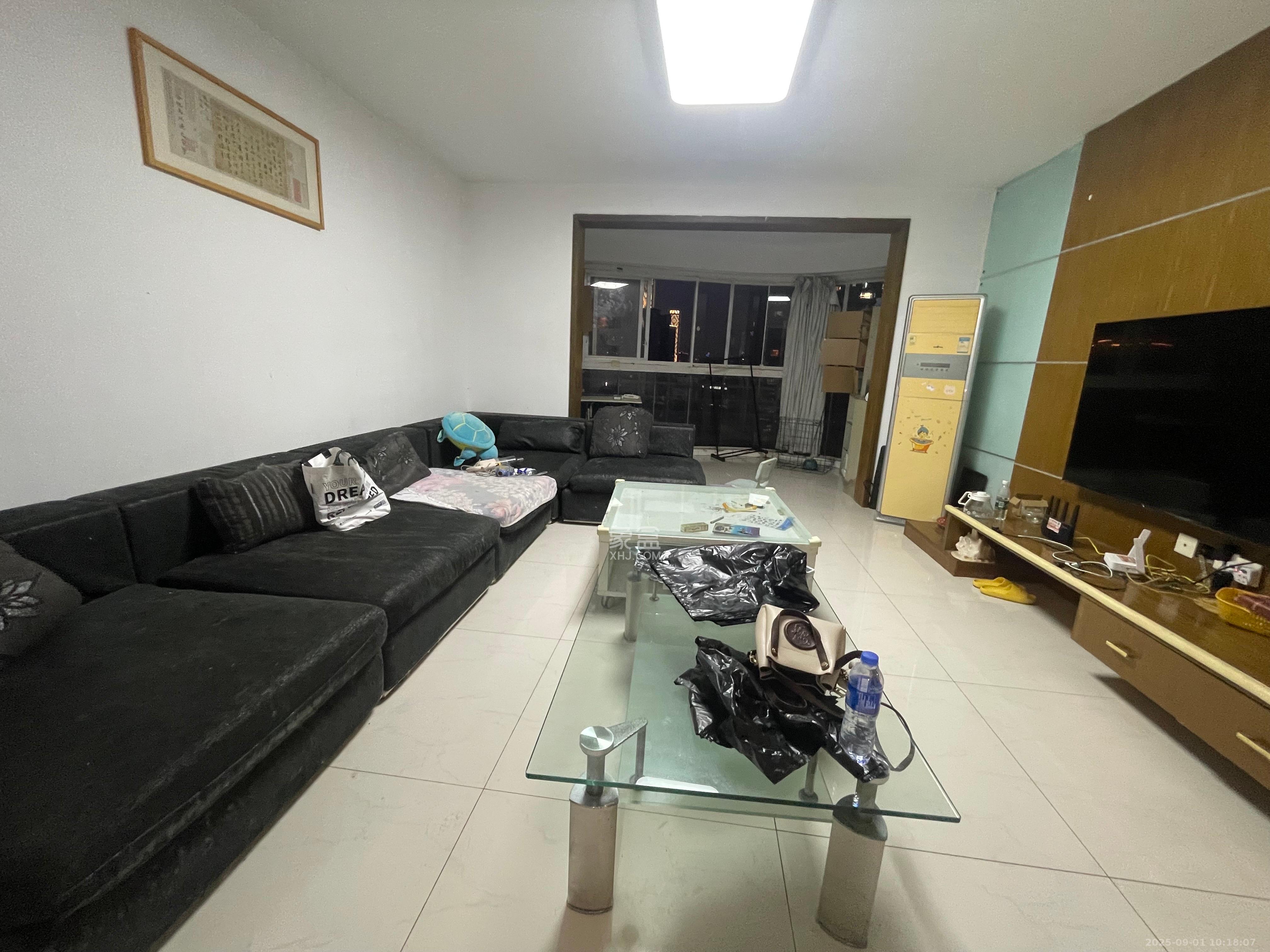 海利华宫大厦  1室2厅1卫    2500.0元/月 海利华宫大厦  1室2厅1卫    2500.0元/月室内图1