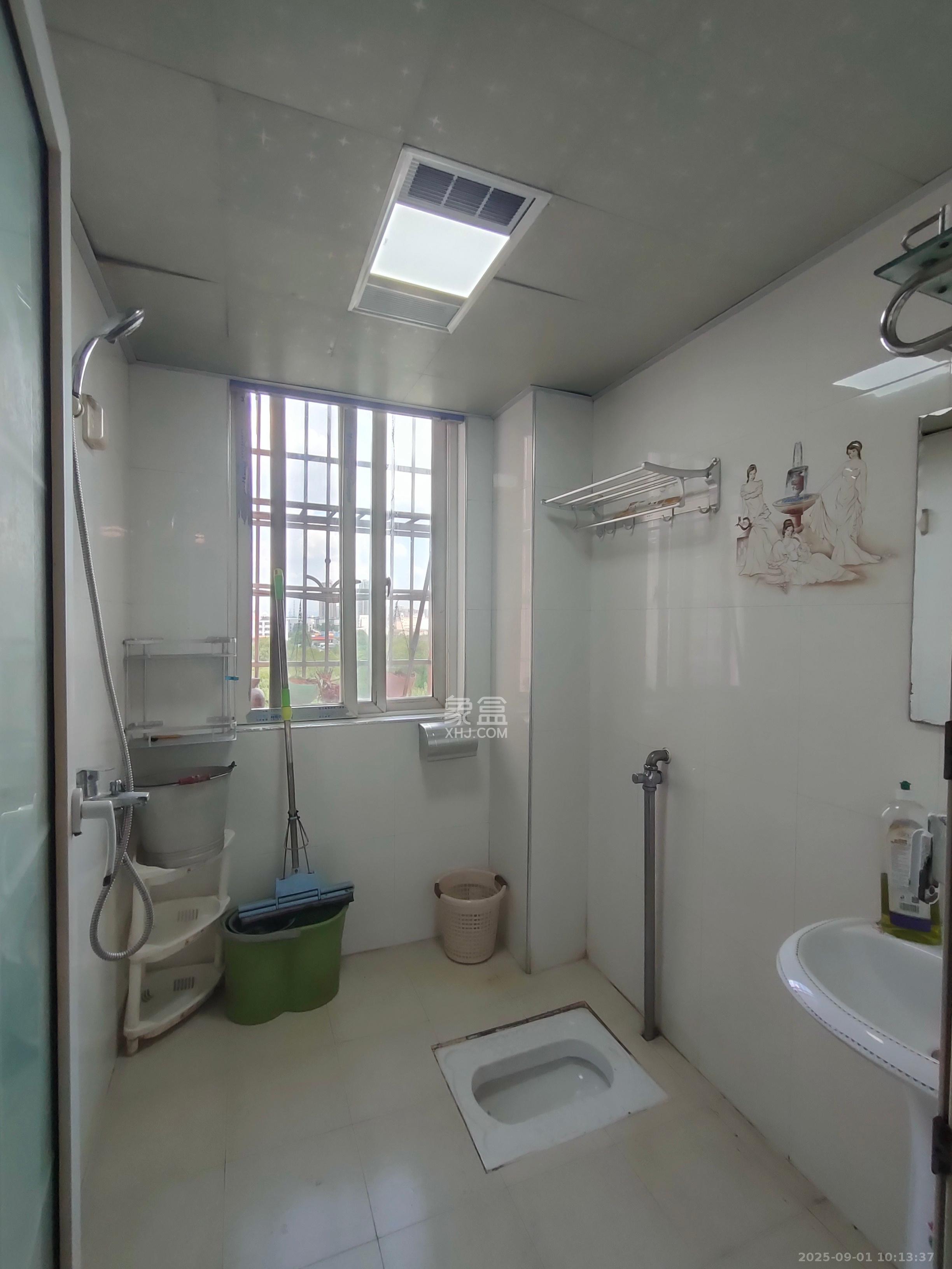 东门尚苑  3室2厅1卫    1700.0元/月 东门尚苑  3室2厅1卫    1700.0元/月室内图