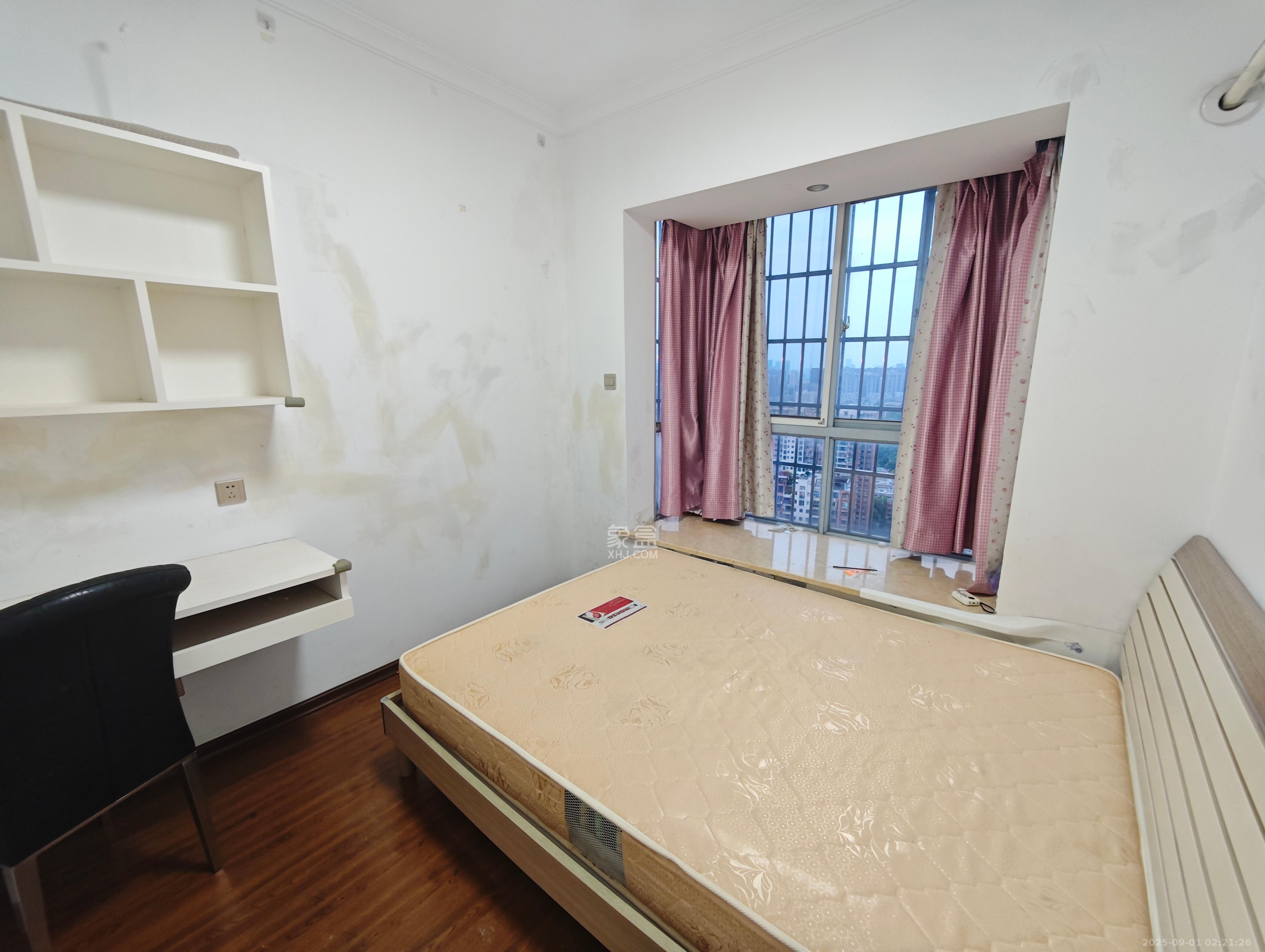 天天向上  3室2厅1卫    2800.0元/月 天天向上  3室2厅1卫    2800.0元/月室内图