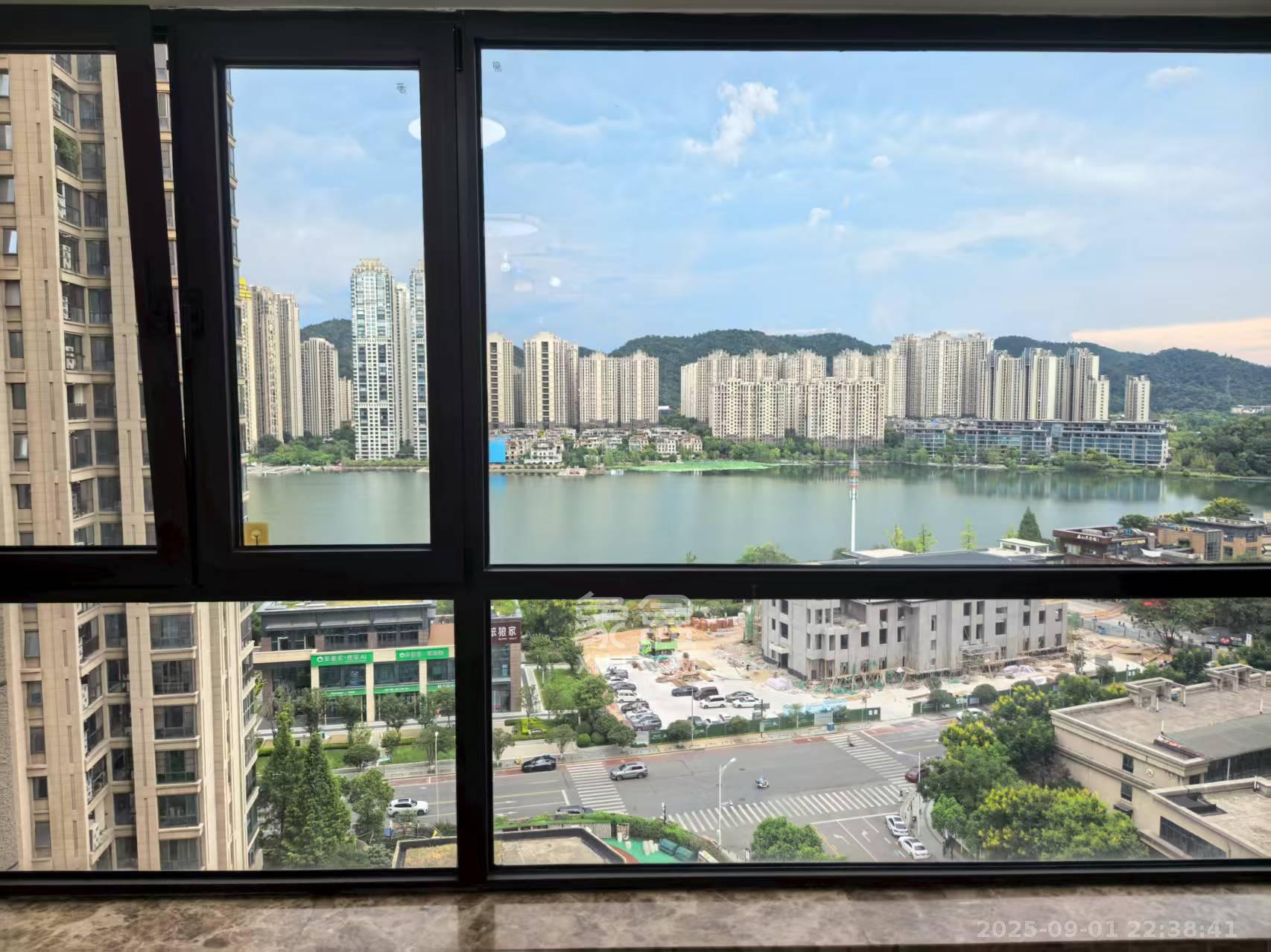 梅溪湖金茂府(金茂广场)(金茂览秀城) 2室2厅2卫 4000.0元/月 梅溪湖金茂府(金茂广场)(金茂览秀城) 2室2厅2卫 4000.0元/月室内图