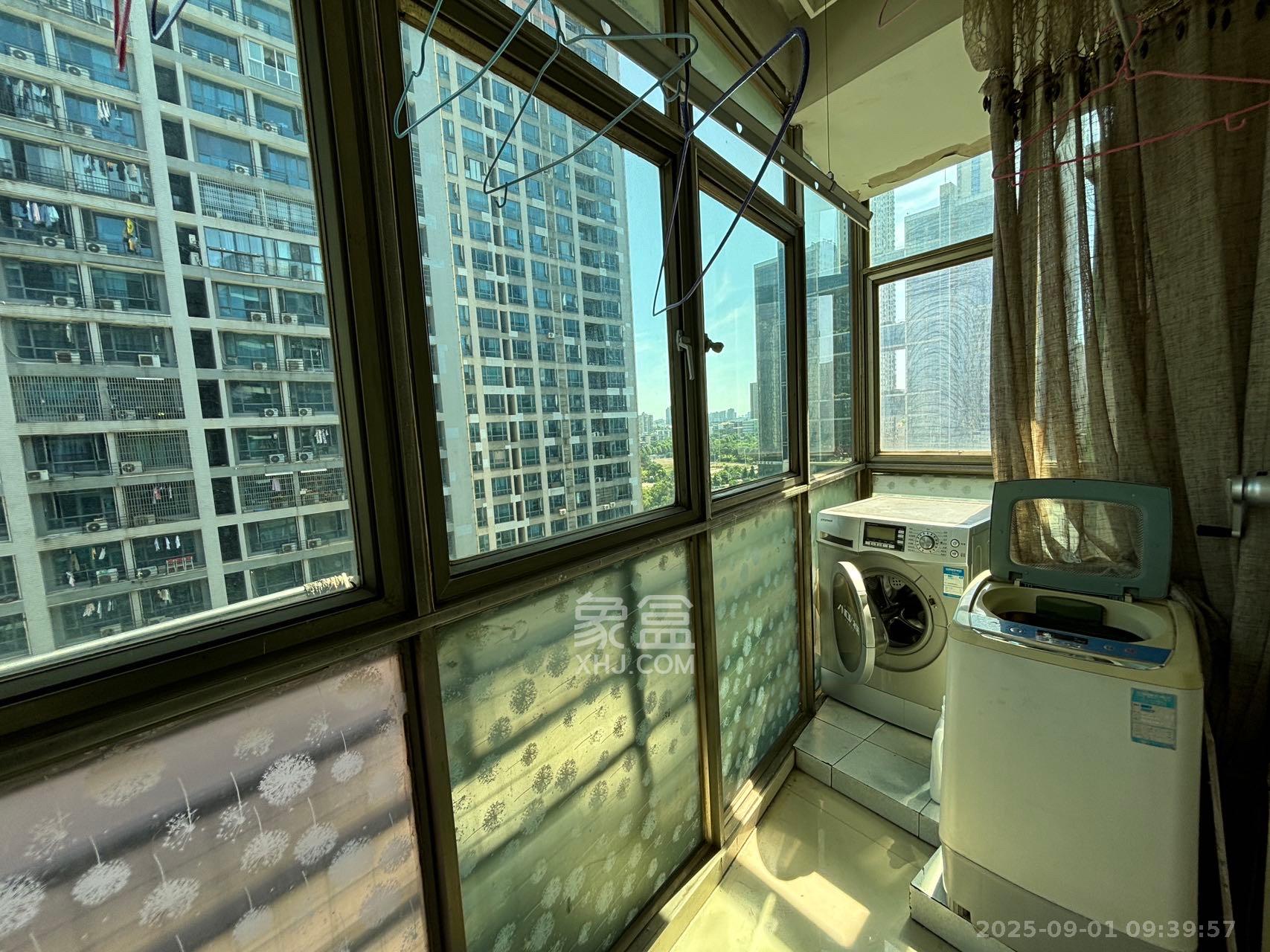 锦绣华天 3室2厅2卫 3000.0元/月 锦绣华天 3室2厅2卫 3000.0元/月室内图