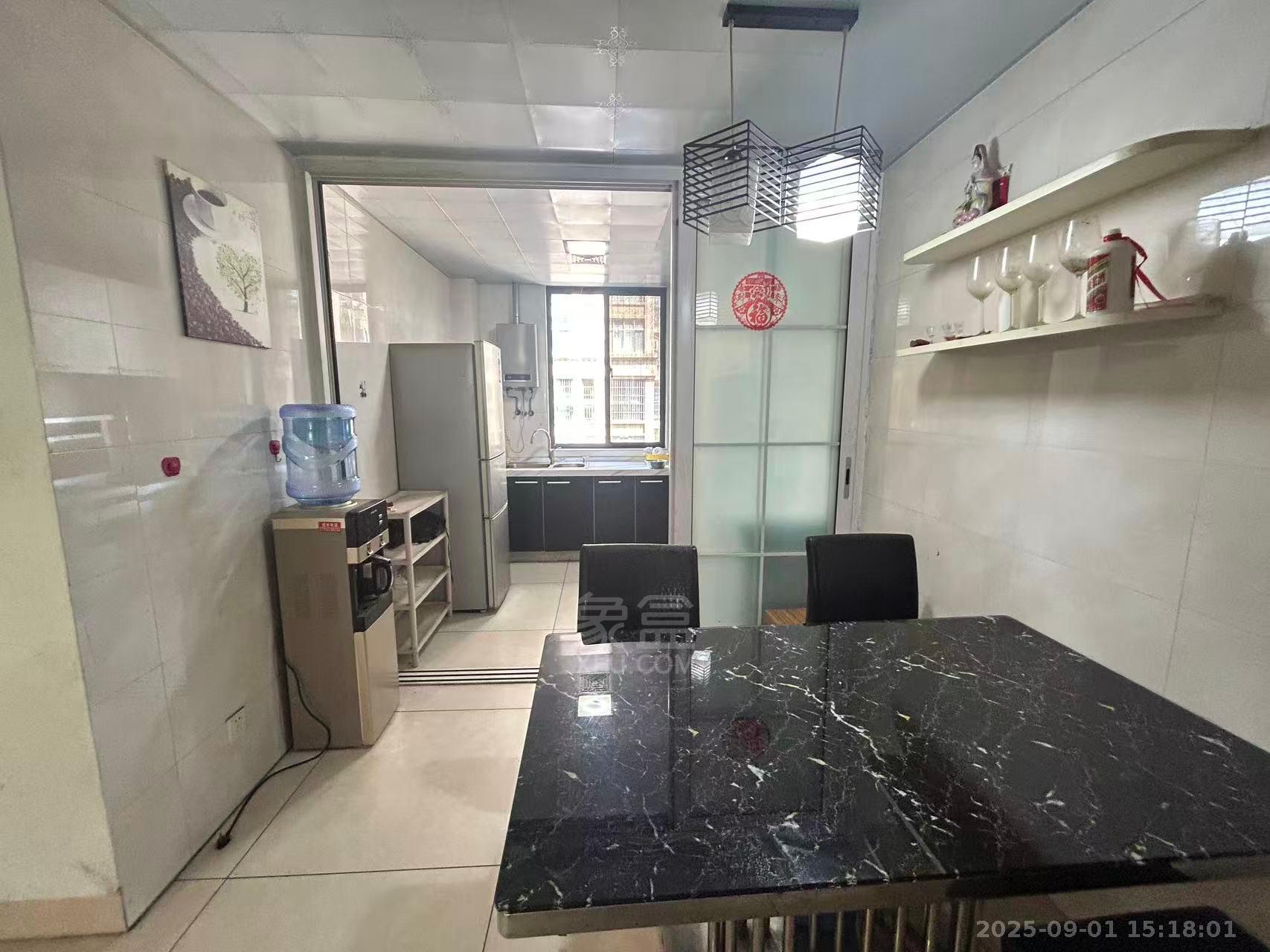 尚格名城香榭丽舍 3室1厅1卫 1800.0元/月 尚格名城香榭丽舍 3室1厅1卫 1800.0元/月室内图