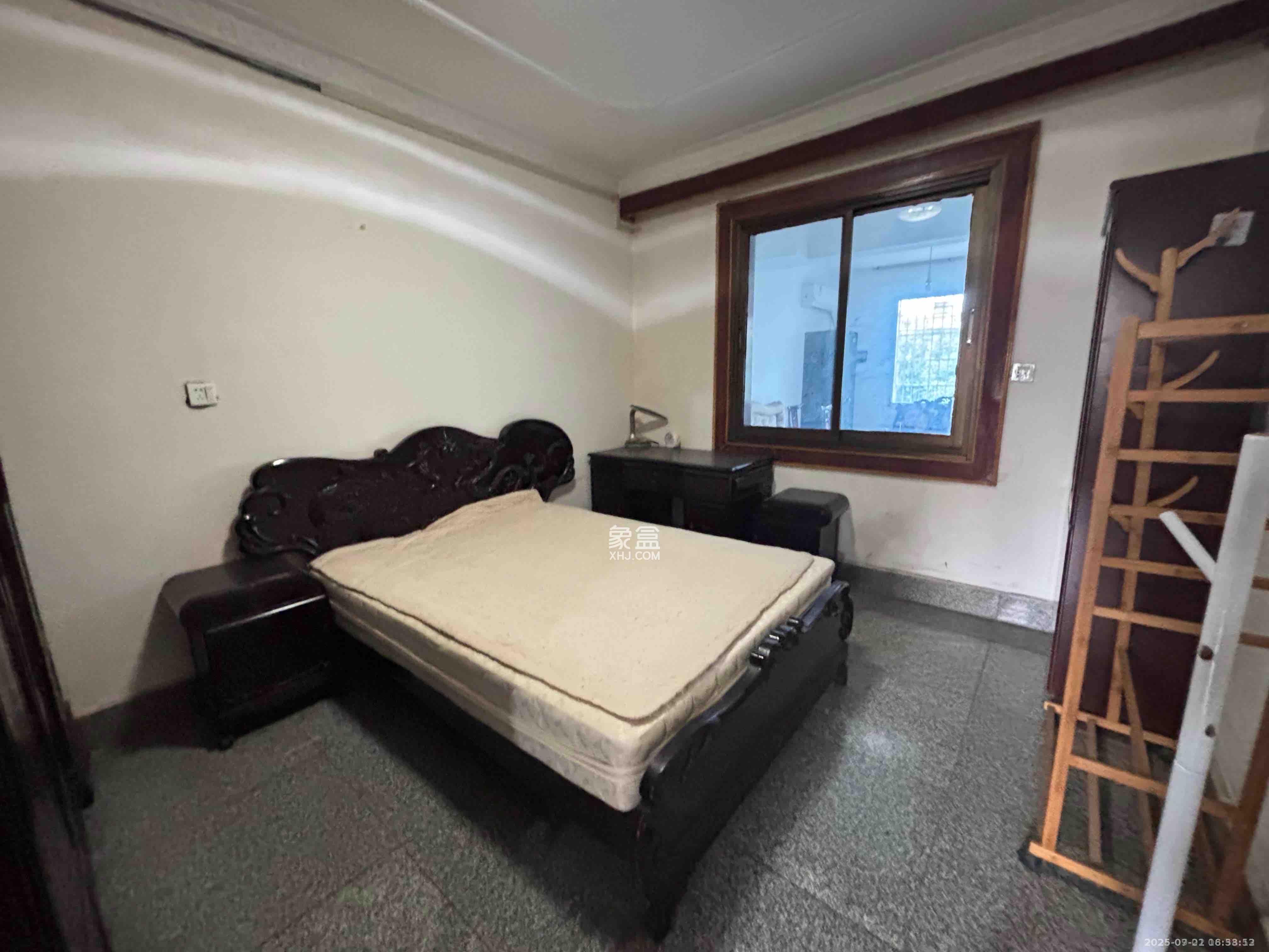 瑞昌粮油宿舍  3室1厅1卫    1000.0元/月 瑞昌粮油宿舍  3室1厅1卫    1000.0元/月室内图