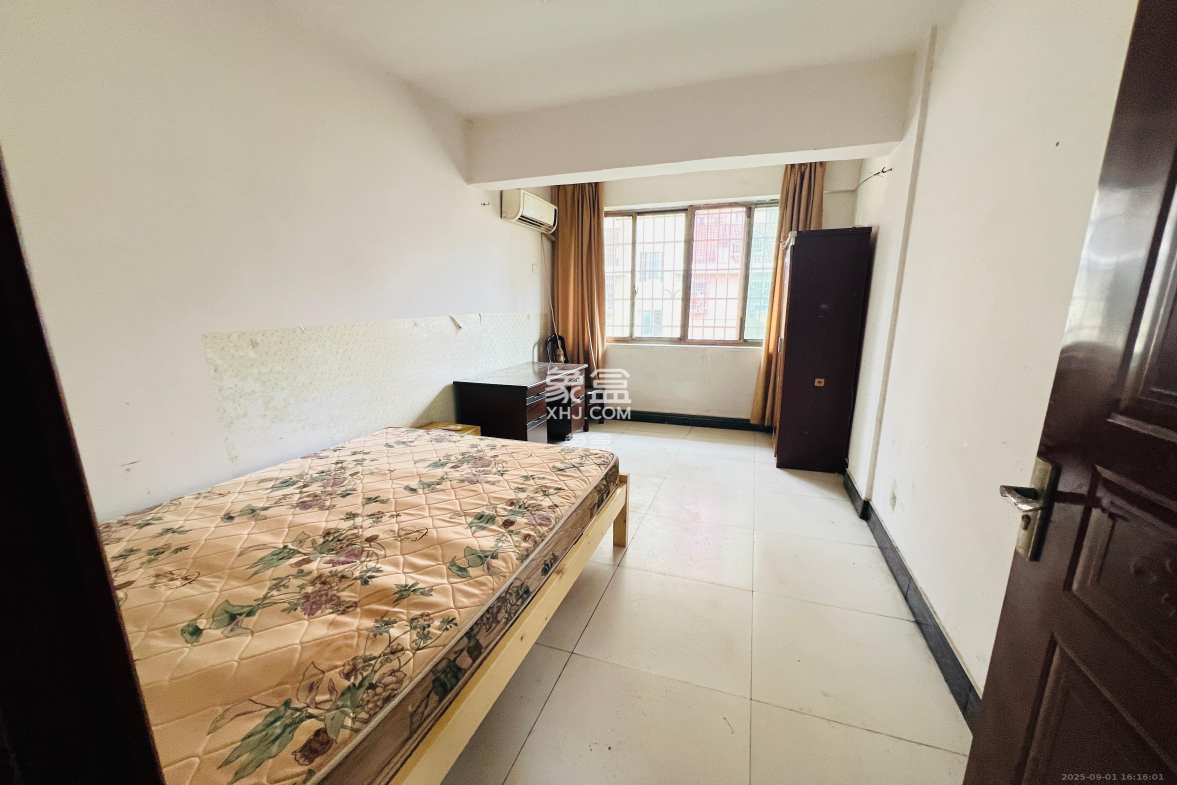 扬帆小区 2室1厅1卫 1200.0元/月 扬帆小区 2室1厅1卫 1200.0元/月室内图