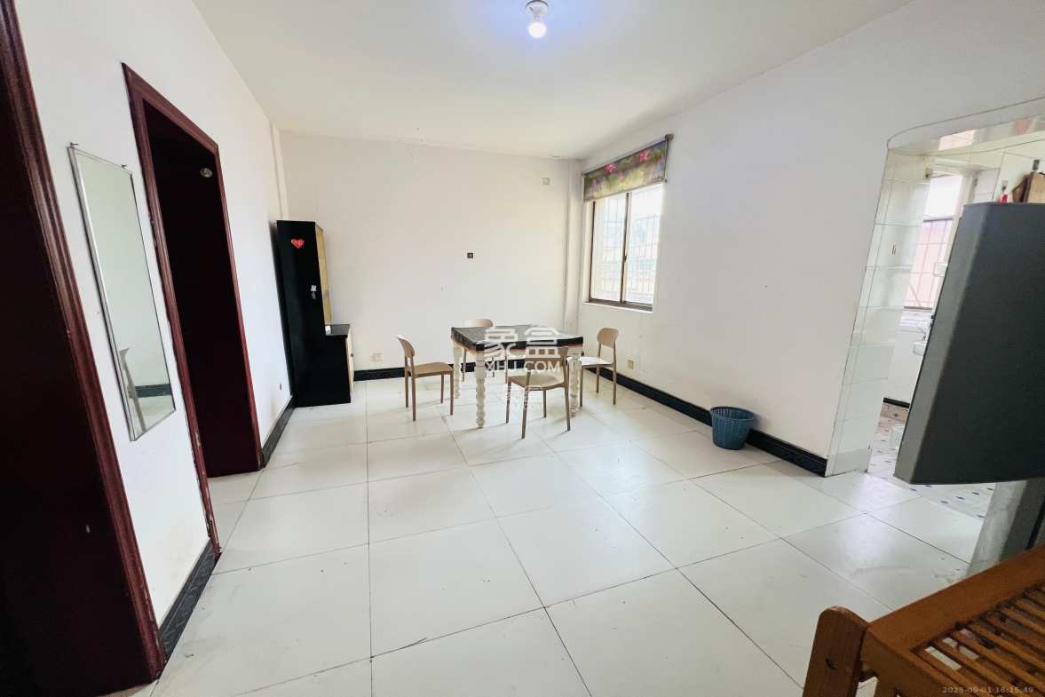 扬帆小区 2室1厅1卫 1200.0元/月 扬帆小区 2室1厅1卫 1200.0元/月室内图