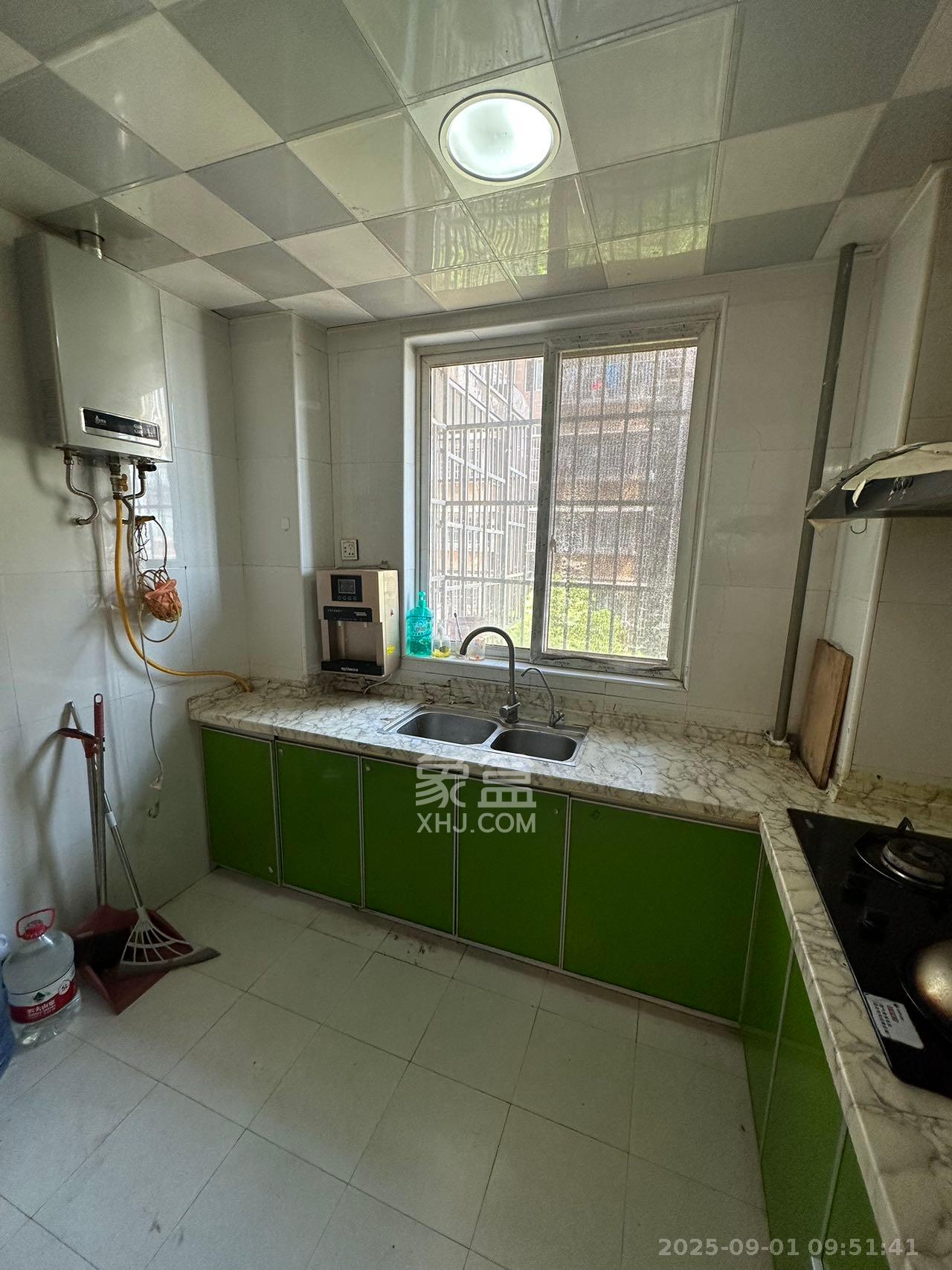 景环小区  2室2厅1卫    1400.0元/月 景环小区  2室2厅1卫    1400.0元/月室内图