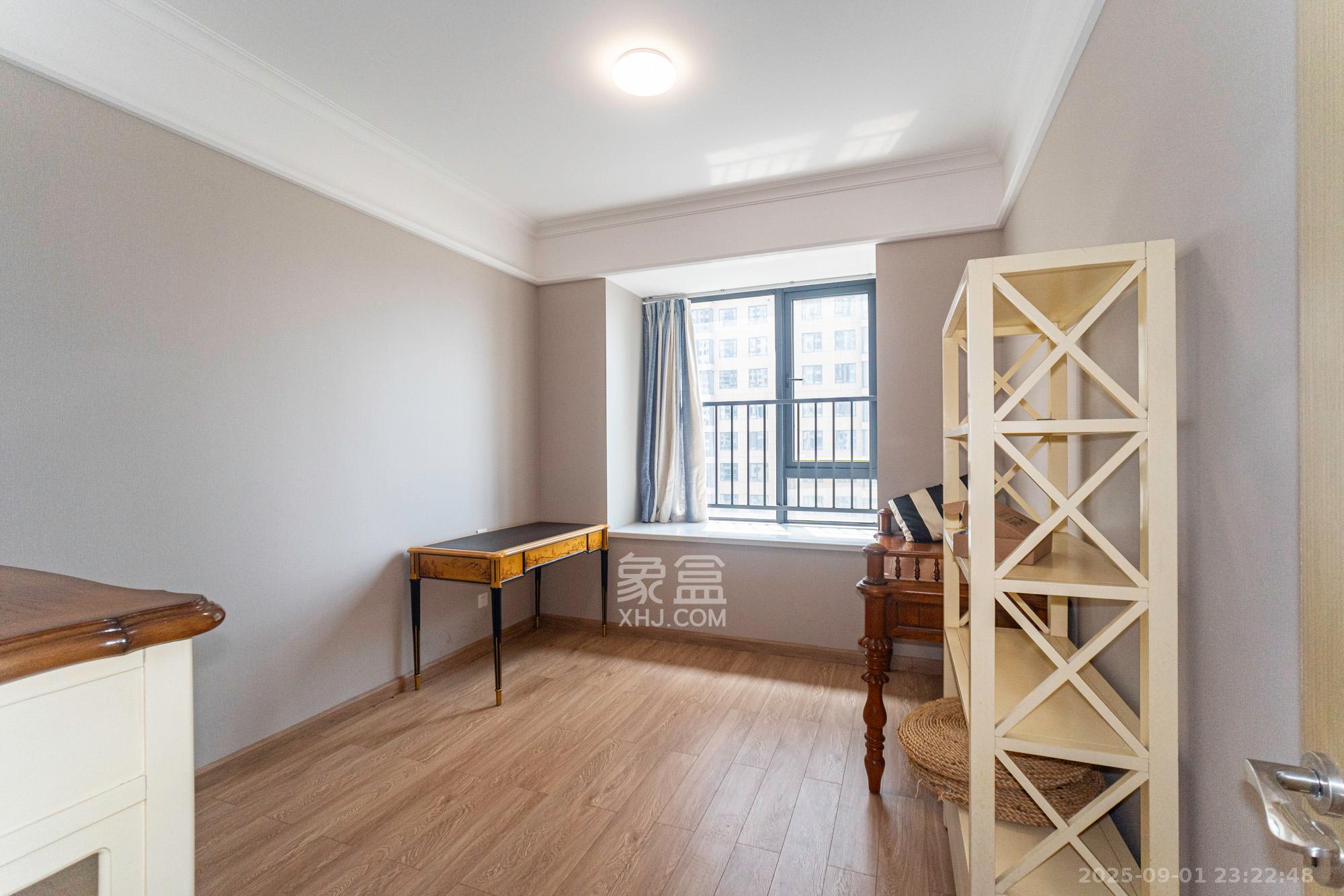 运达锦绣广场 4室2厅2卫 166.0万 运达锦绣广场 4室2厅2卫 166.0万卧室