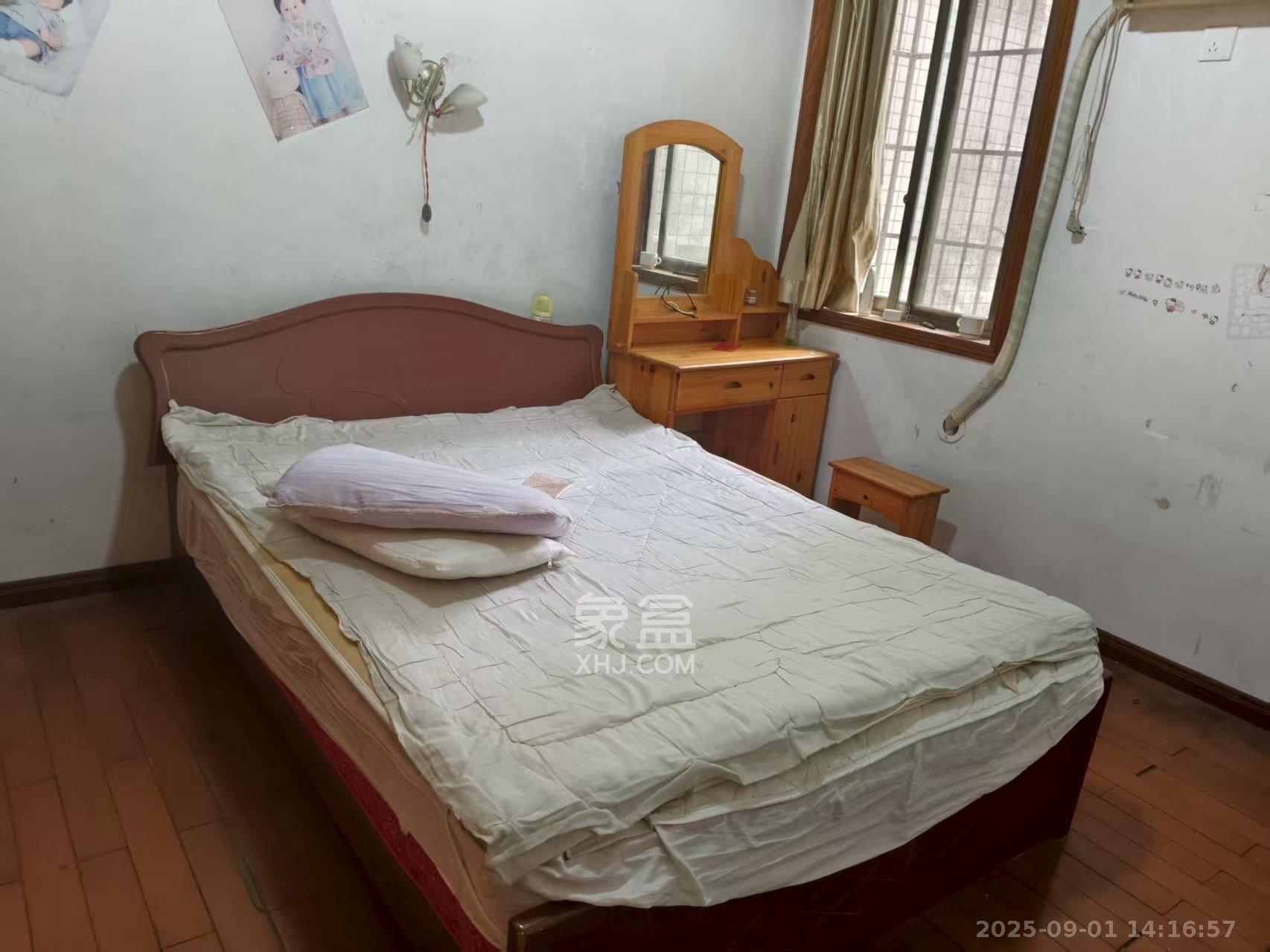 雄海花园 3室2厅2卫 2500.0元/月 雄海花园 3室2厅2卫 2500.0元/月室内图