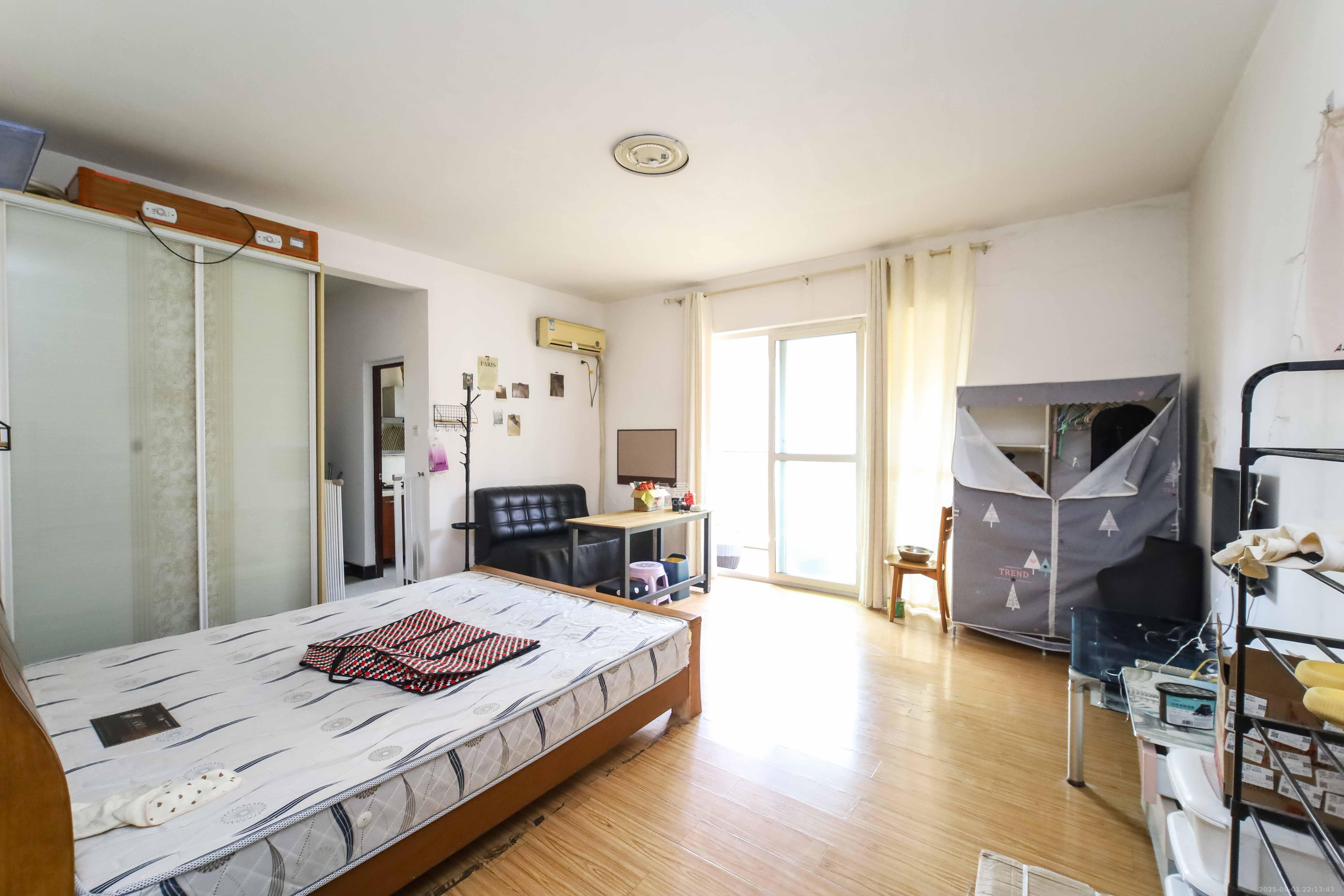 上河国际C区  1室0厅1卫    40.0万卧室