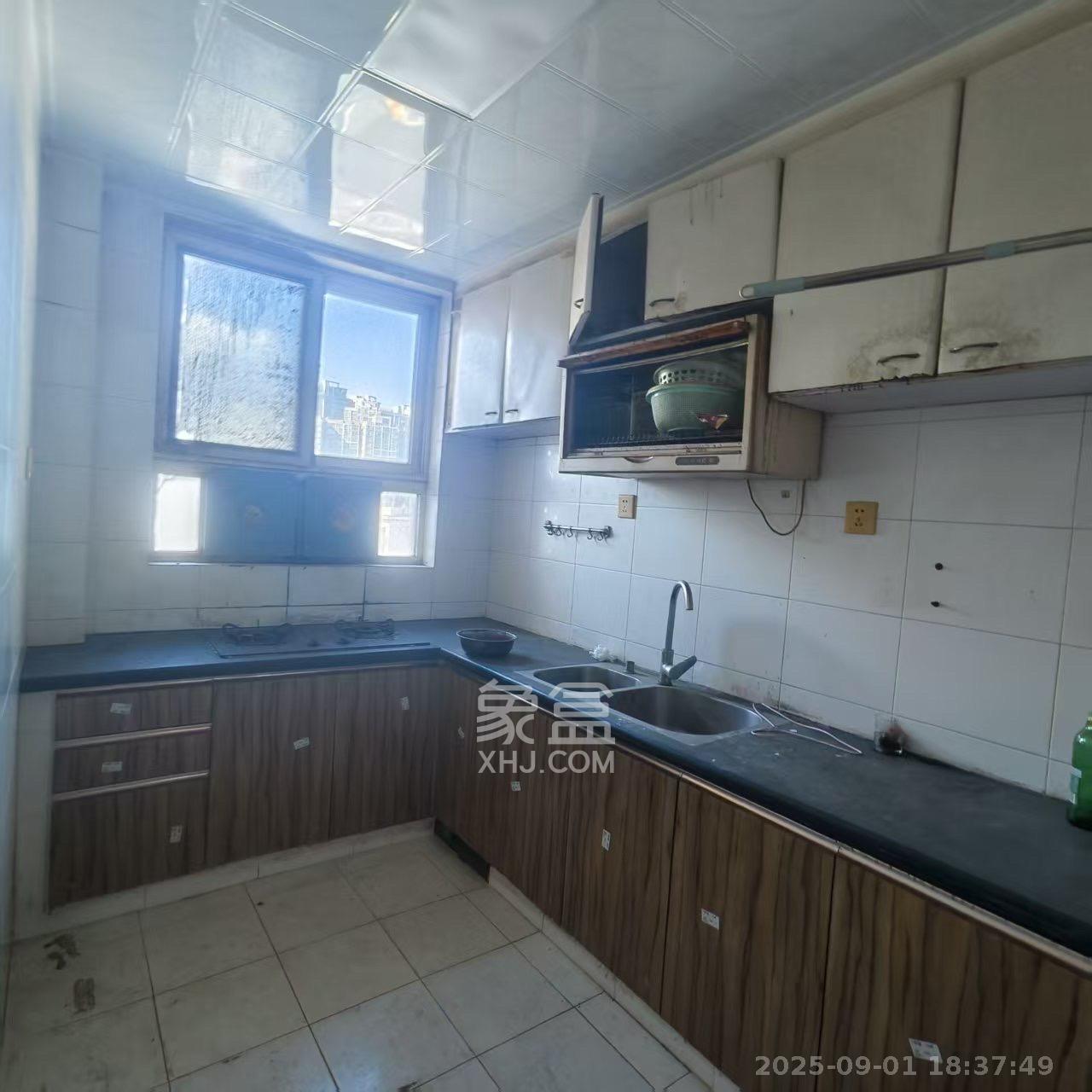 自然小区 3室2厅1卫 1500.0元/月 自然小区 3室2厅1卫 1500.0元/月室内图