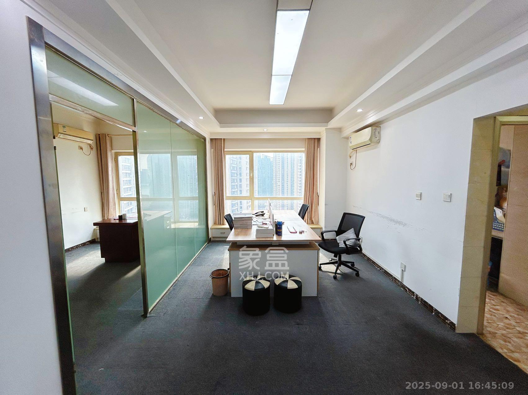 北辰三角洲B1E1区  1室2厅1卫    3200.0元/月室内图