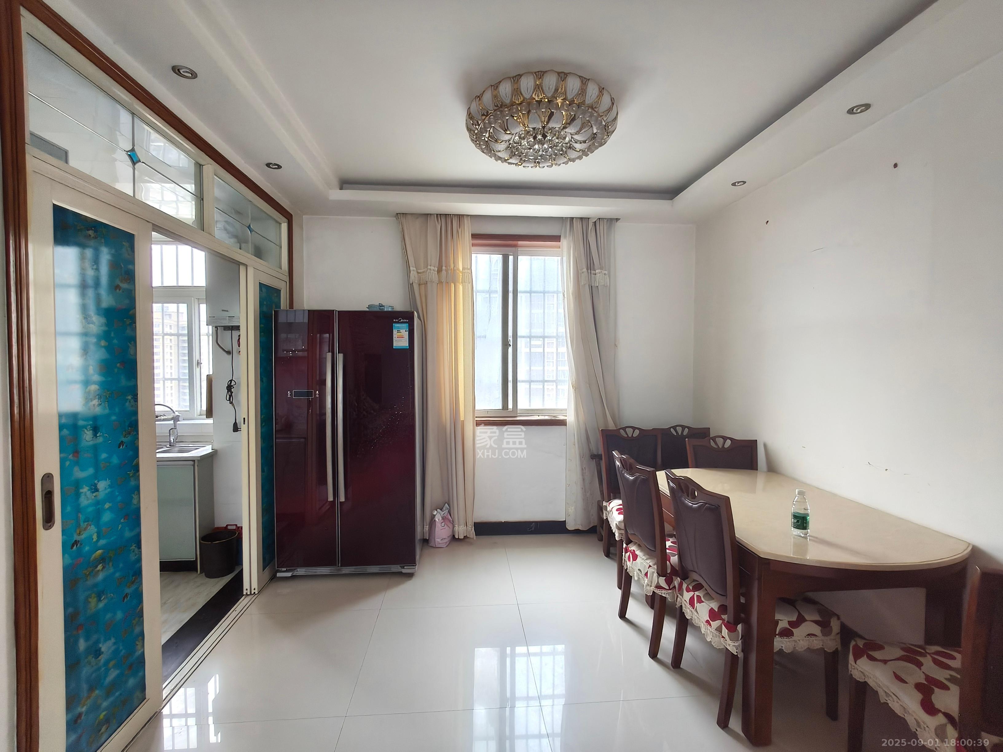 筑梦园 4室2厅2卫 2500.0元/月 筑梦园 4室2厅2卫 2500.0元/月室内图