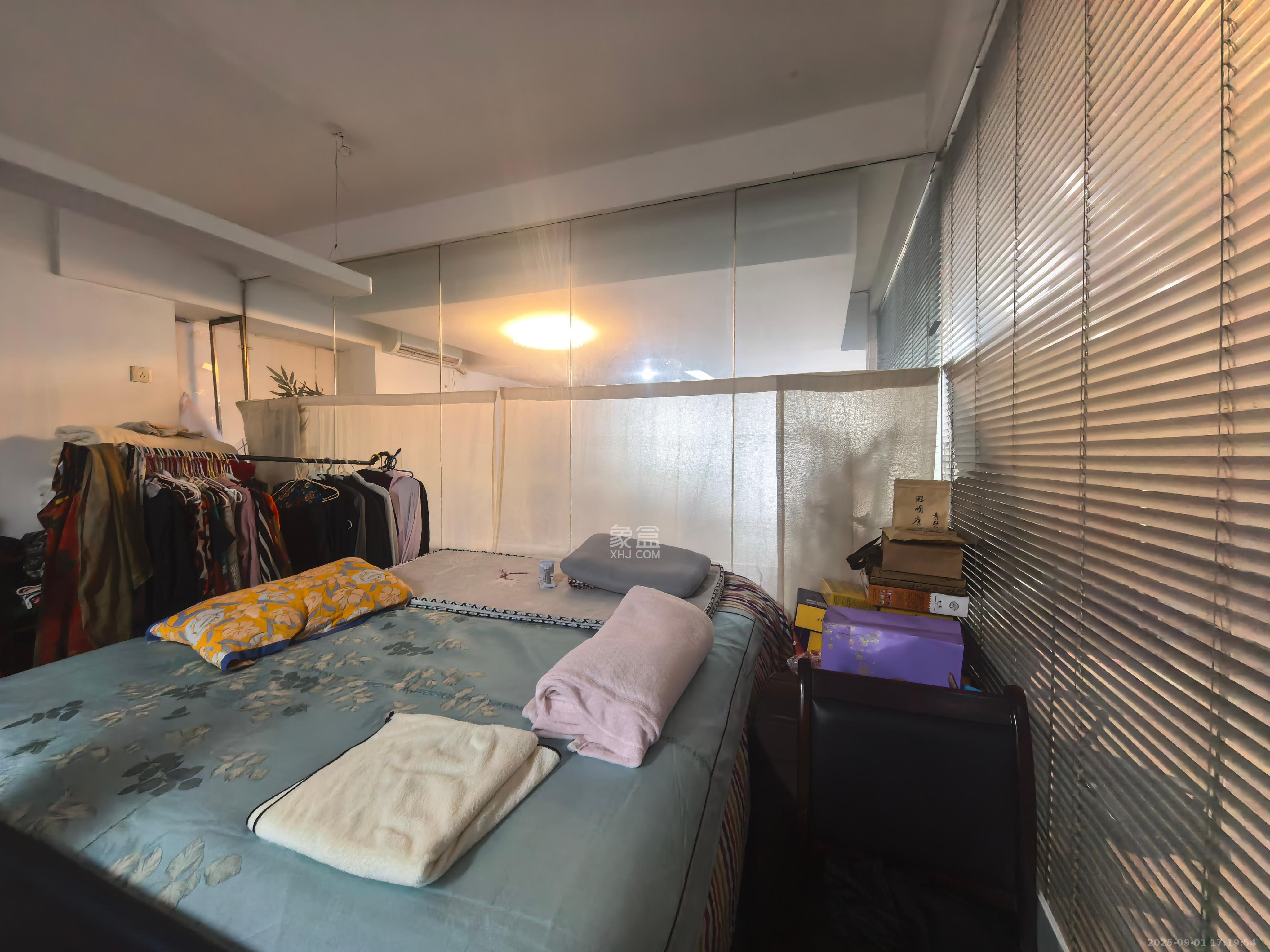 兴威名座  2室2厅1卫   3500.00元/月室内图