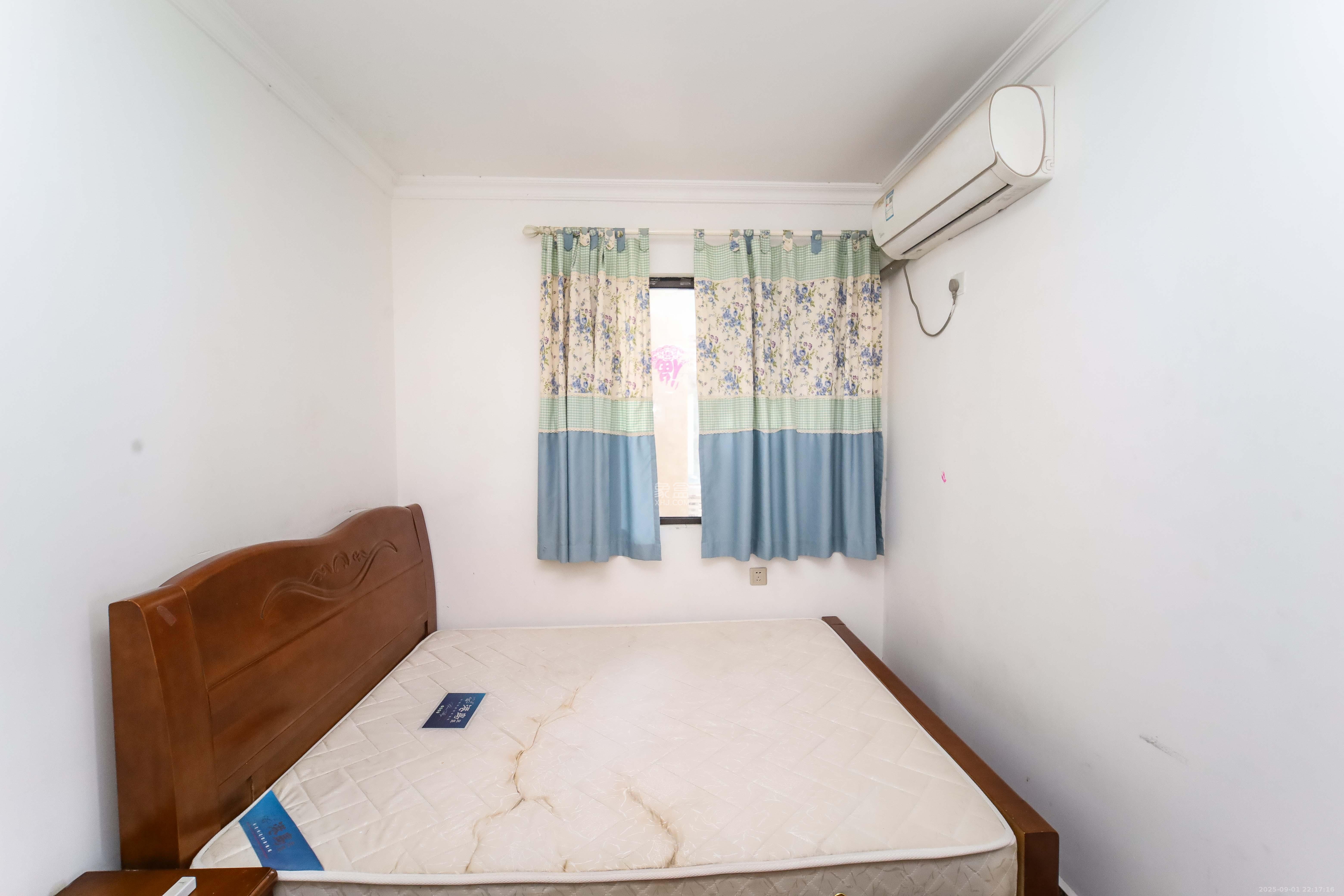 中欣楚天熙苑 2室2厅1卫 68.0万 中欣楚天熙苑 2室2厅1卫 68.0万卧室