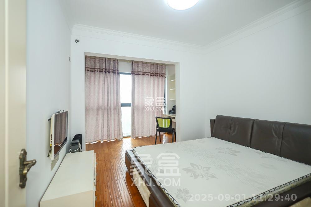 恒基凯旋门一二期 3室2厅2卫 2800.0元/月 恒基凯旋门一二期 3室2厅2卫 2800.0元/月室内图