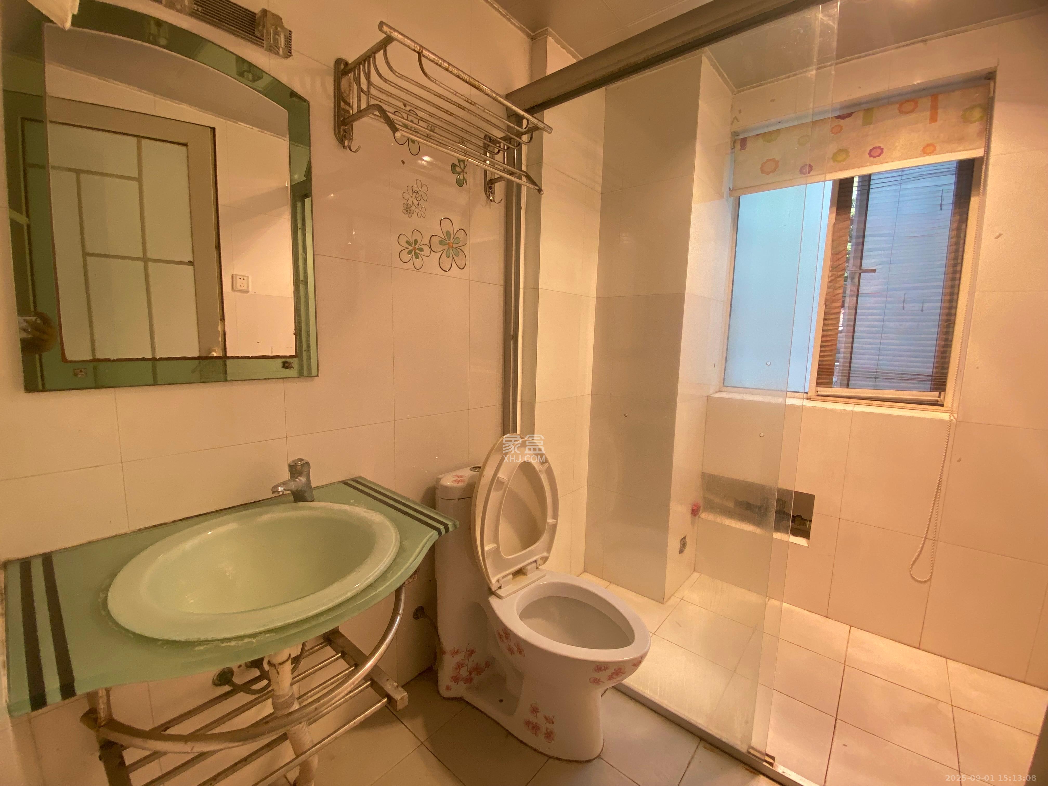 幸福里(幸福里一期) 3室2厅2卫 1700.00元/月 幸福里(幸福里一期) 3室2厅2卫 1700.00元/月室内图