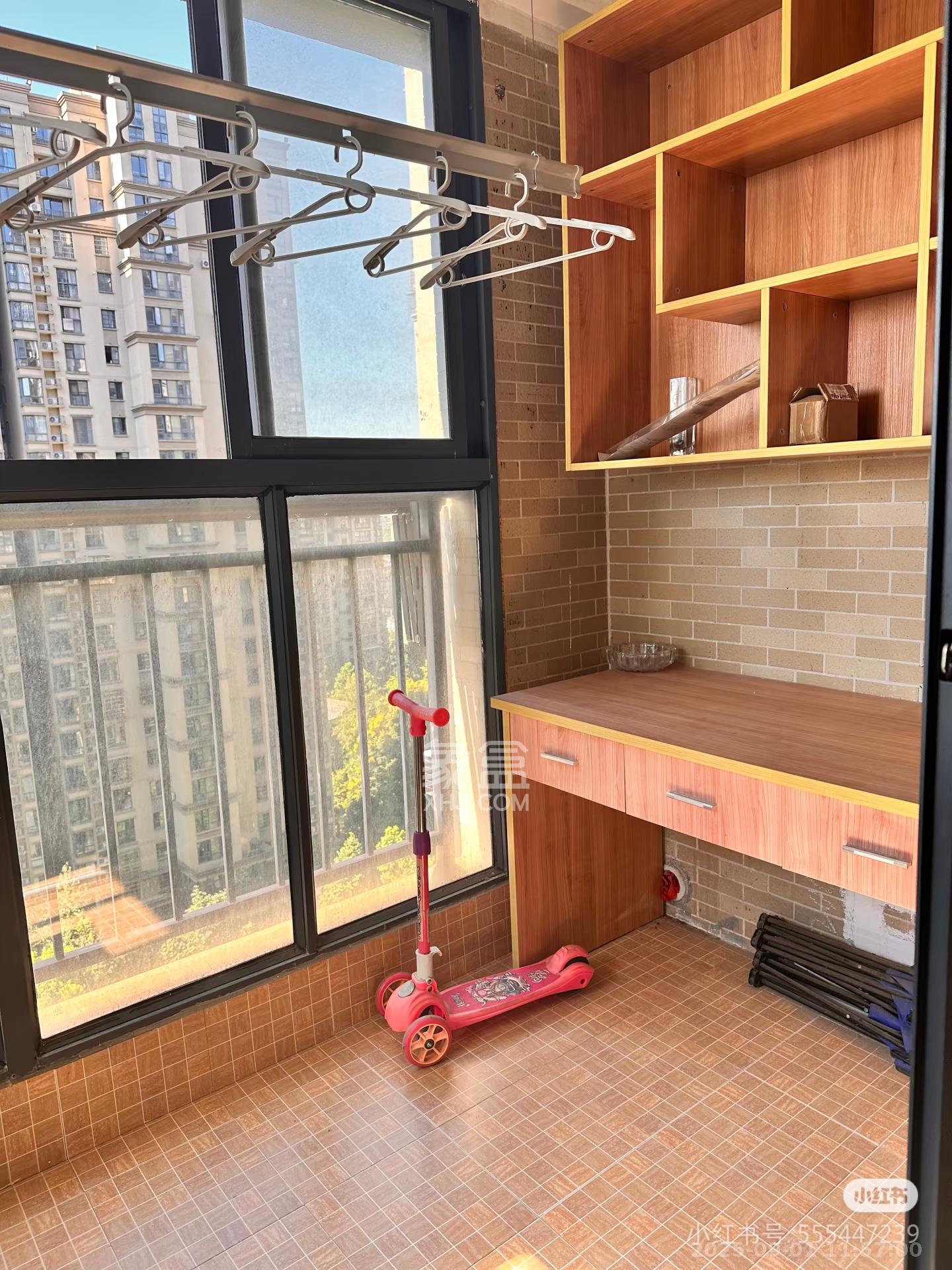 中建麓山和苑  2室2厅1卫   1700.00元/月室内图