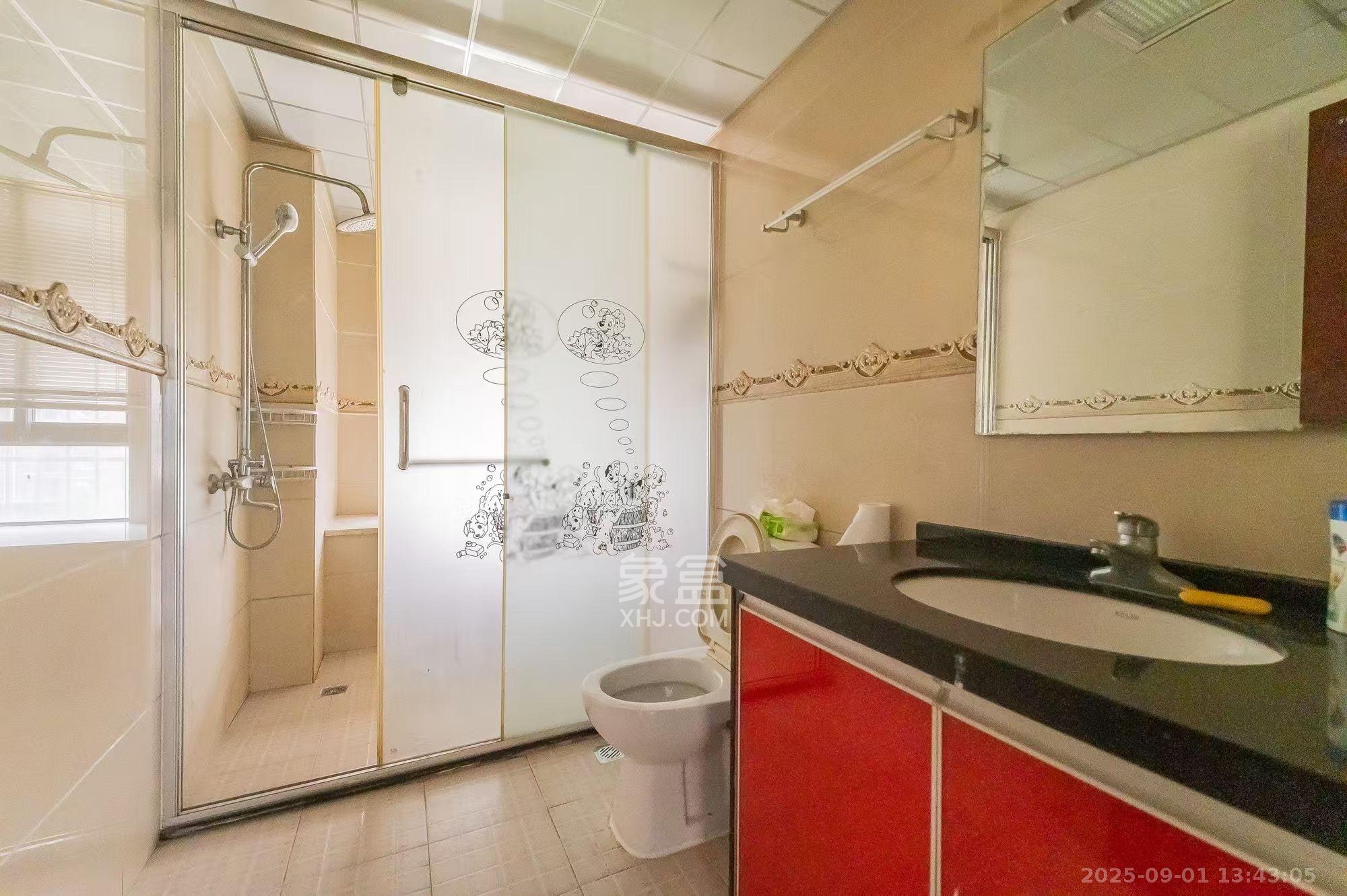 华润凤凰城二期  5室2厅2卫    3200.0元/月室内图