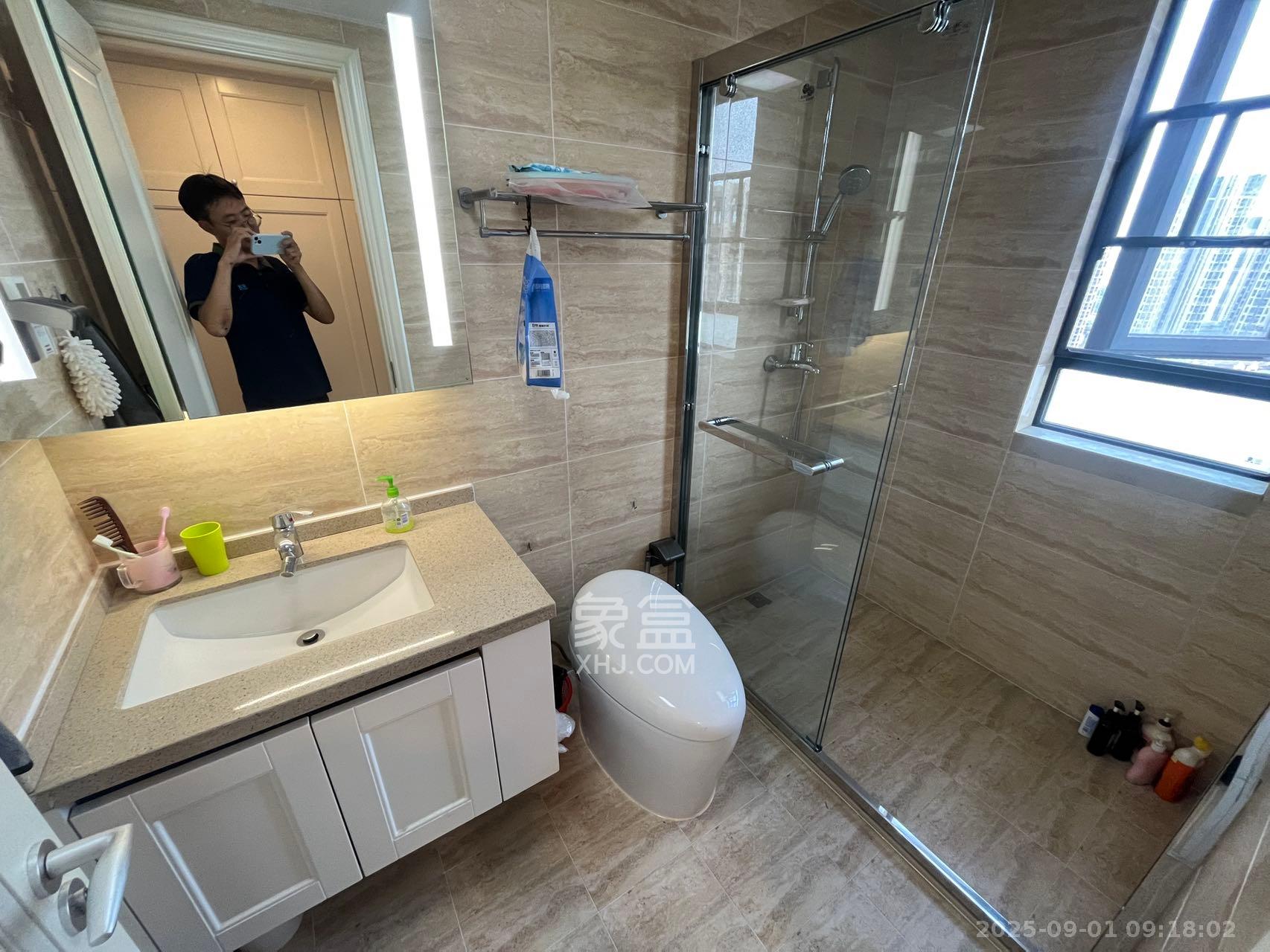 万科魅力之城锋镜里 4室2厅2卫 3600.0元/月 万科魅力之城锋镜里 4室2厅2卫 3600.0元/月室内图