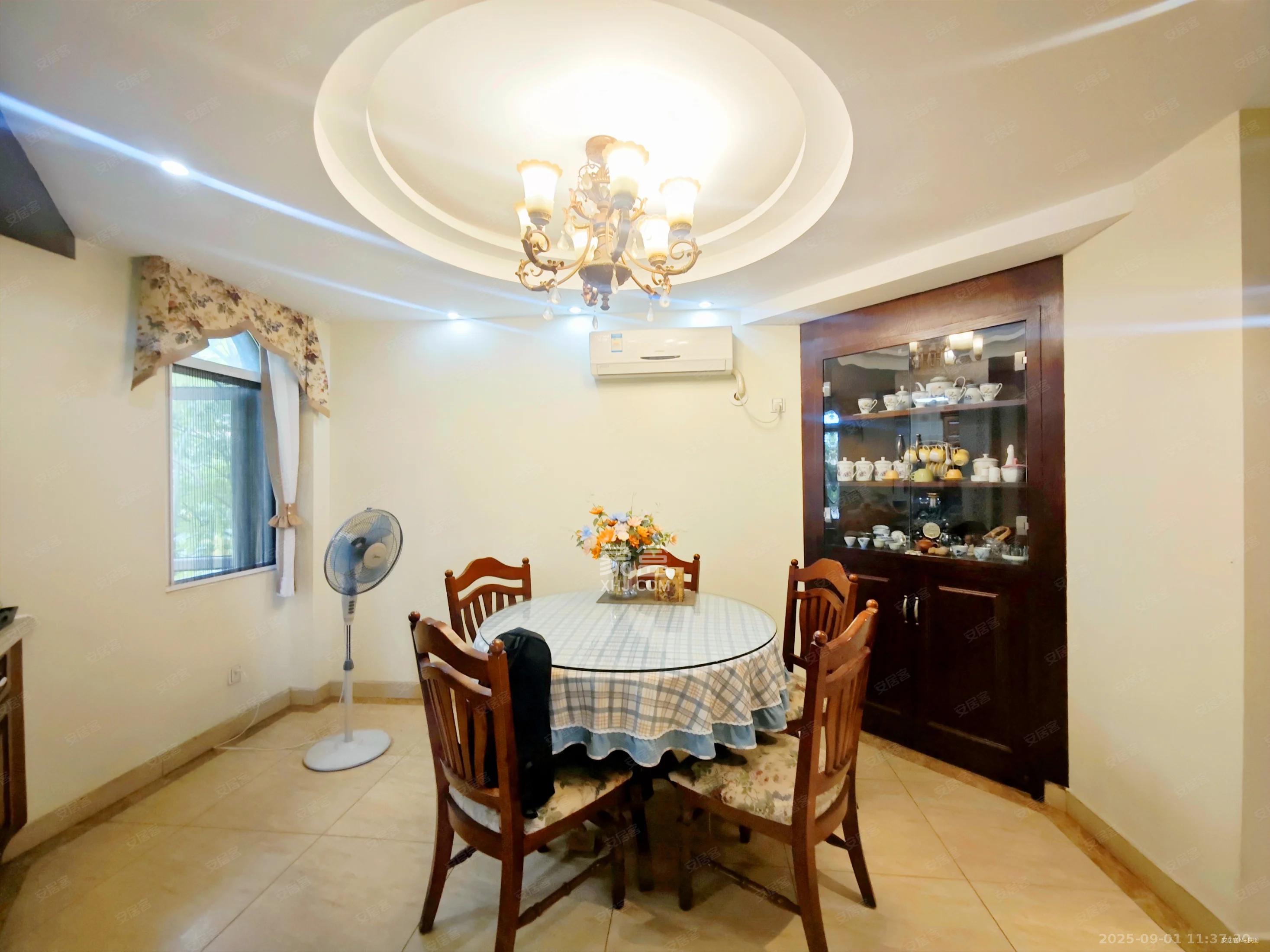 郡原居里  3室2厅2卫    1800.0元/月 郡原居里  3室2厅2卫    1800.0元/月室内图