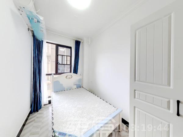 中国铁建梅溪青秀二期 3室2厅2卫 2700.0元/月 中国铁建梅溪青秀二期 3室2厅2卫 2700.0元/月室内图