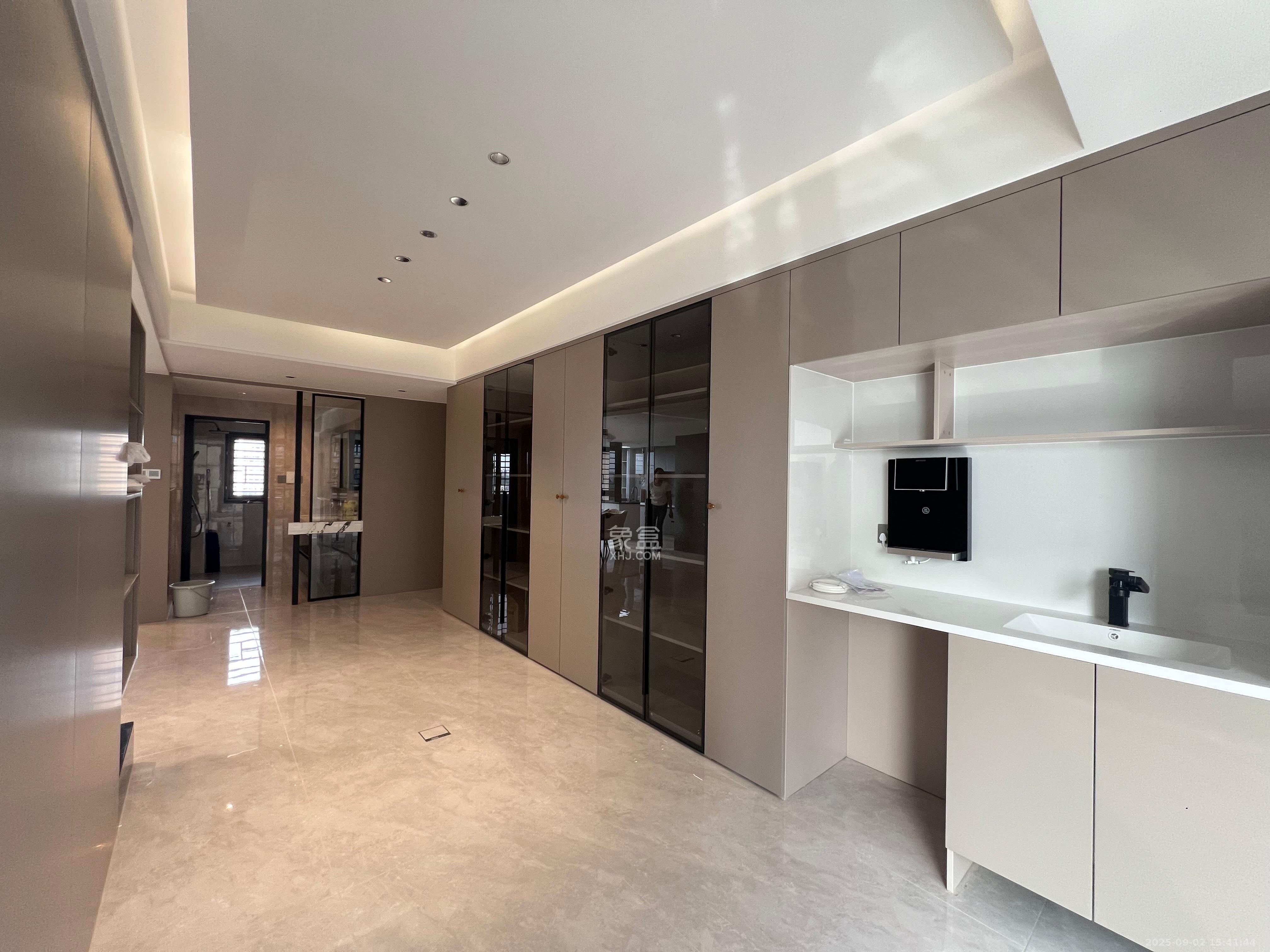 嘉雨东苑 3室2厅2卫 10000.0元/月 嘉雨东苑 3室2厅2卫 10000.0元/月室内图