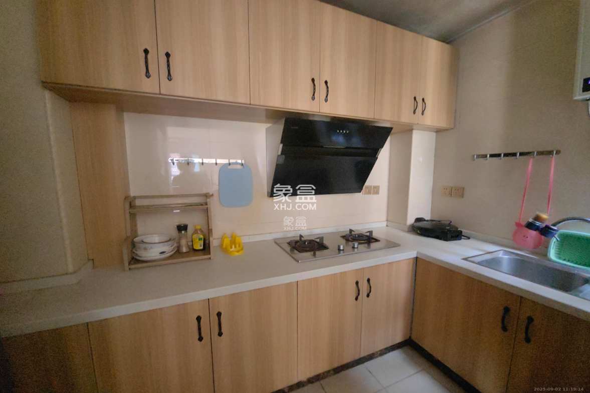 湖湘奥林匹克花园  3室2厅1卫    1900.0元/月 湖湘奥林匹克花园  3室2厅1卫    1900.0元/月室内图