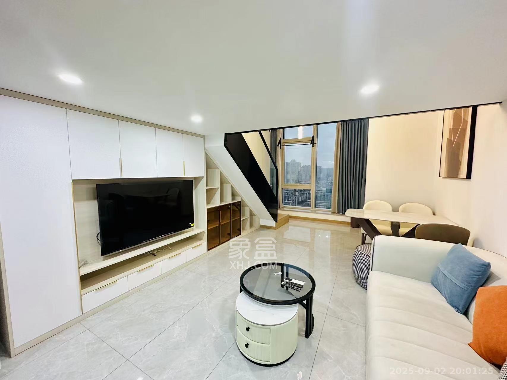 敬天广场 1室1厅1卫 3200.0元/月 敬天广场 1室1厅1卫 3200.0元/月室内图