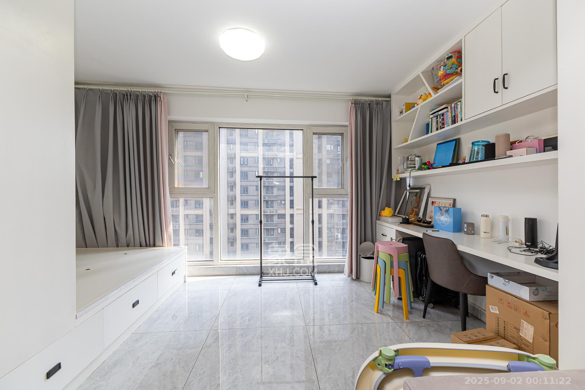 时代倾城五期  2室1厅1卫    68.0万阳台