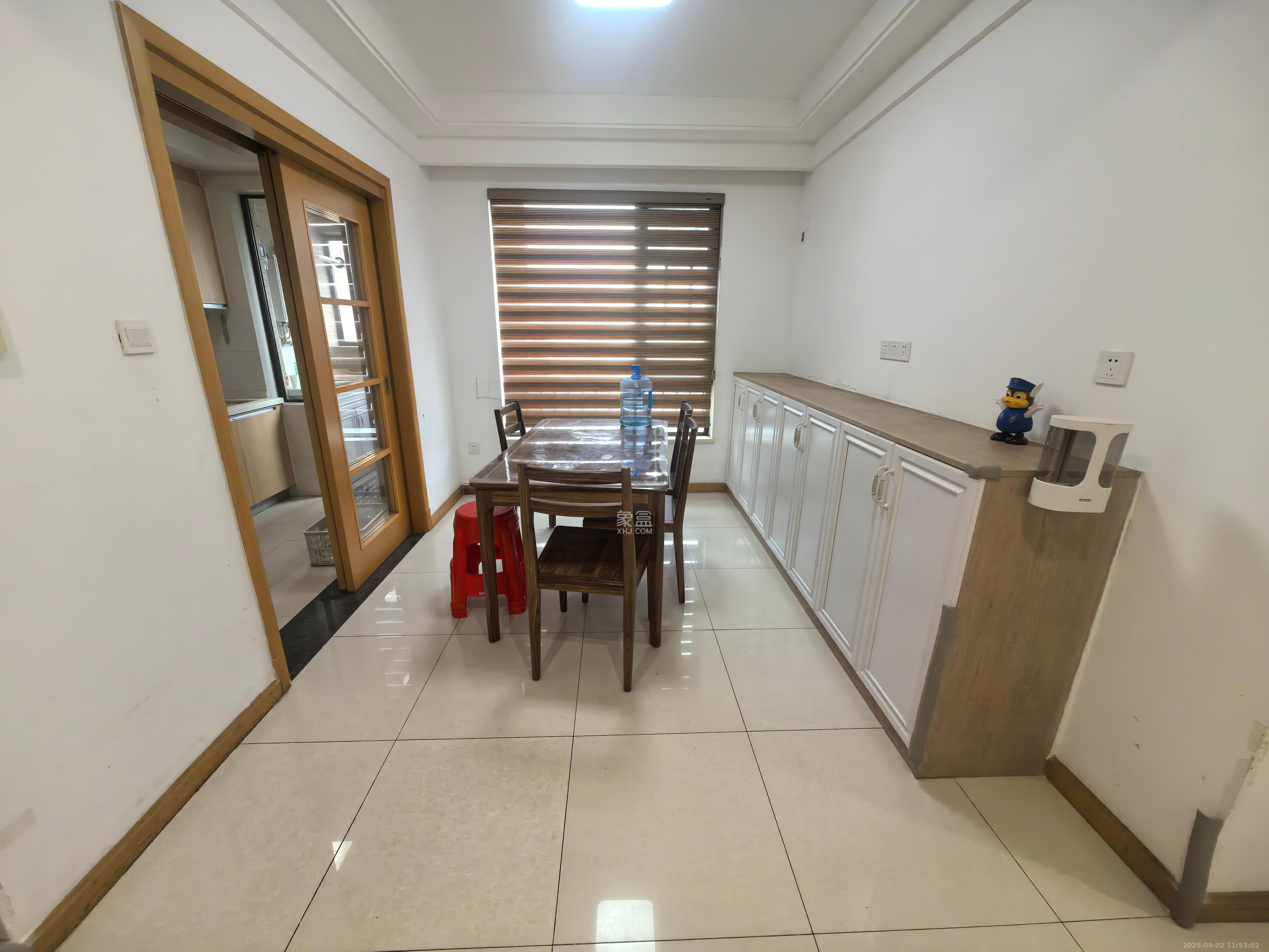 中海国际四期  2室2厅1卫    2000.0元/月 中海国际四期  2室2厅1卫    2000.0元/月室内图