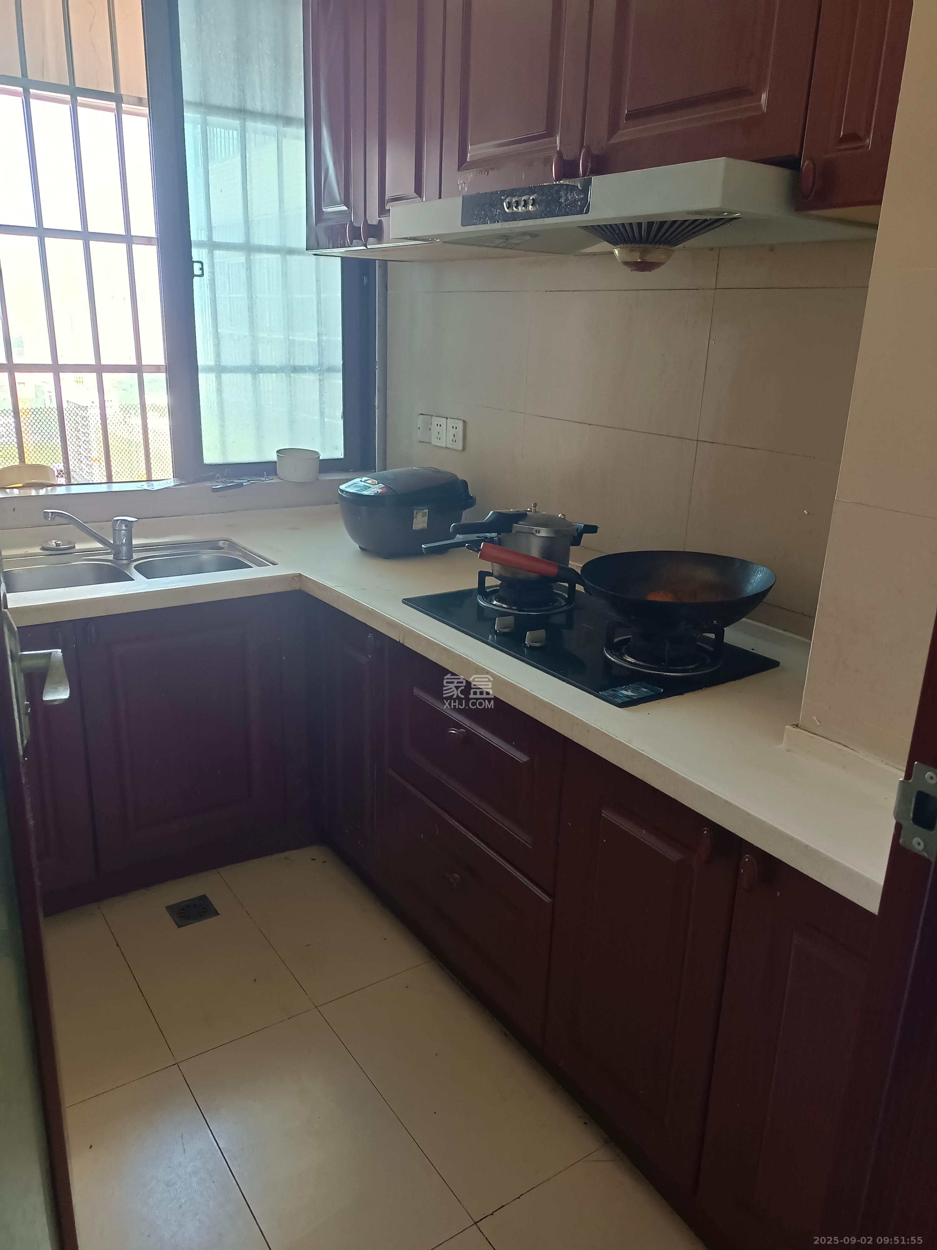 新长海广场  3室1厅1卫    2100.0元/月 新长海广场  3室1厅1卫    2100.0元/月室内图