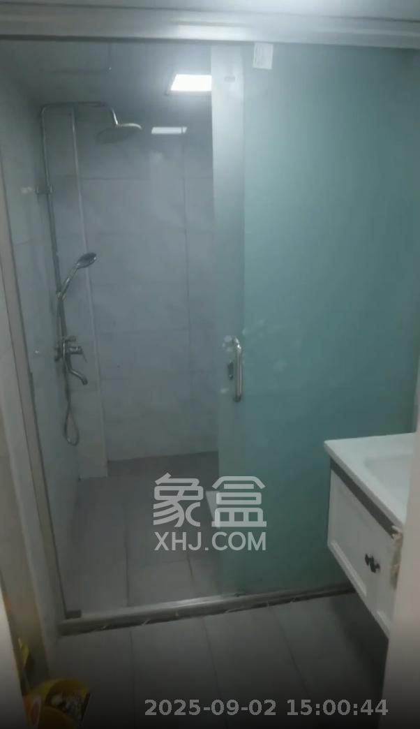 鑫远翡丽郡(鑫远翡丽雅苑) 3室2厅1卫 2600.0元/月 鑫远翡丽郡(鑫远翡丽雅苑) 3室2厅1卫 2600.0元/月室内图