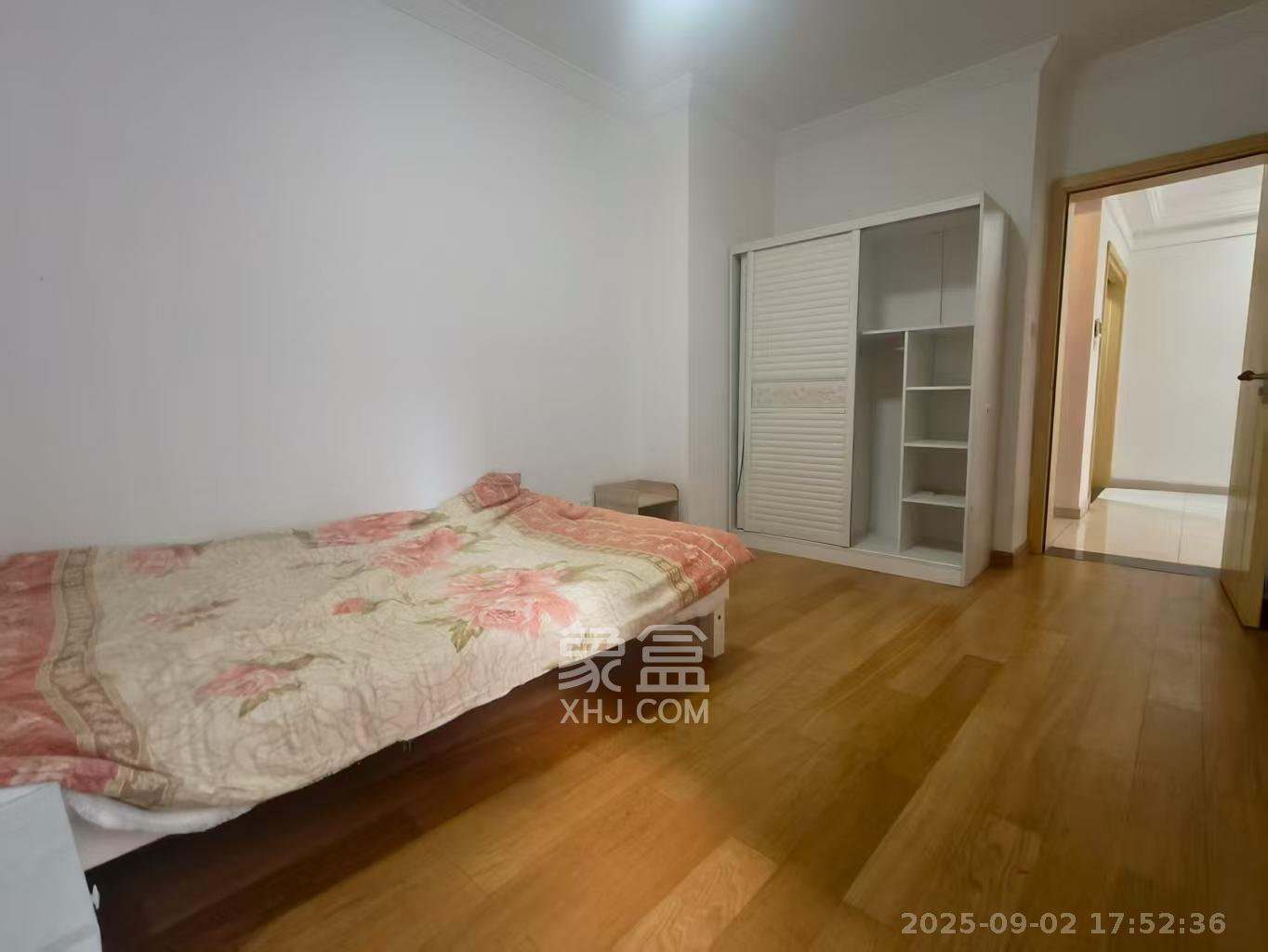 中海国际四期  2室2厅1卫    1800.0元/月室内图