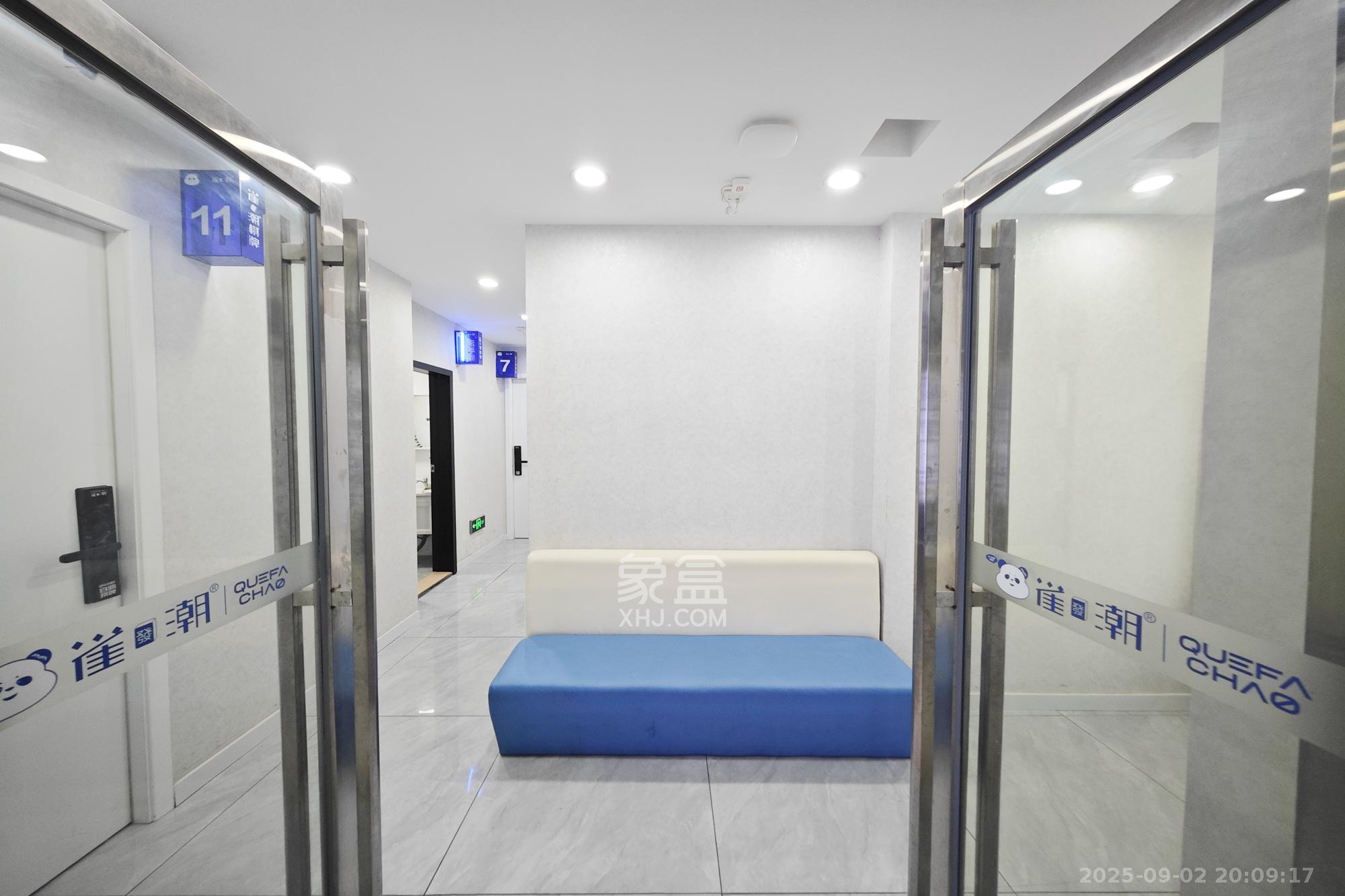 万博汇 2室1厅1卫 69.0万 万博汇 2室1厅1卫 69.0万客厅